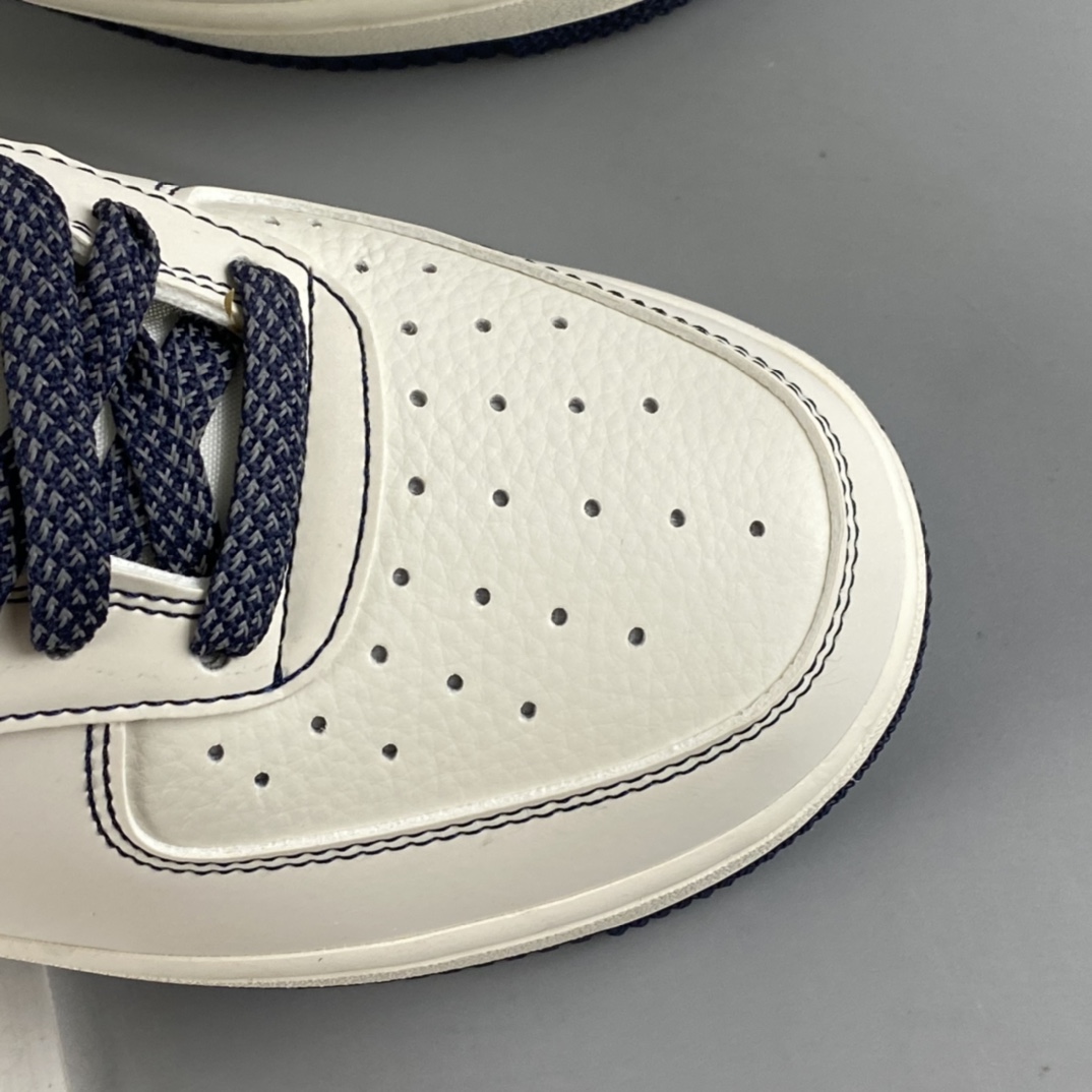 P240 Undefeated x Nike Air Force 1'07 Low 米深蓝板鞋 UN3699-033