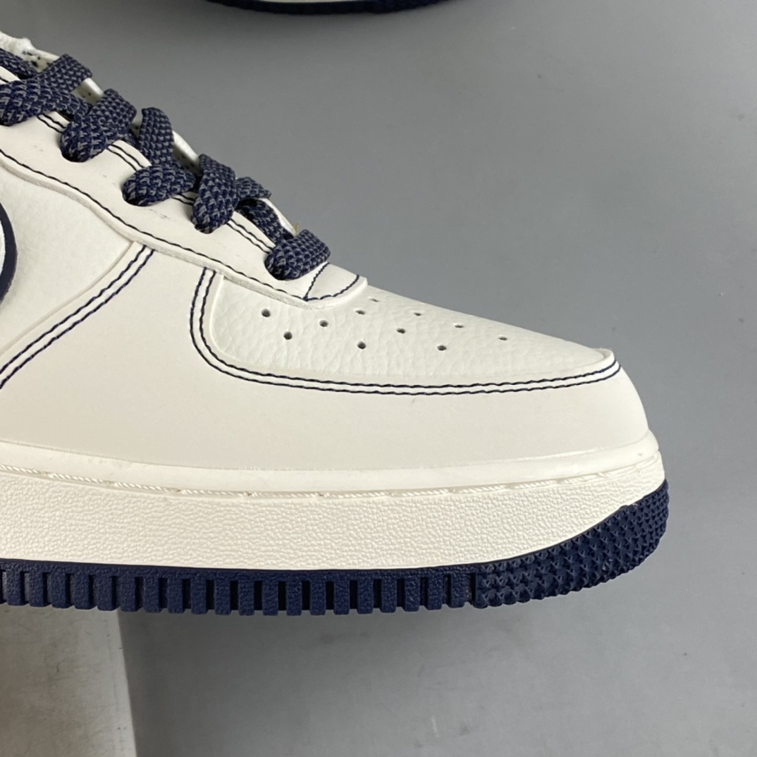 P240 Undefeated x Nike Air Force 1'07 Low 米深蓝板鞋 UN3699-033