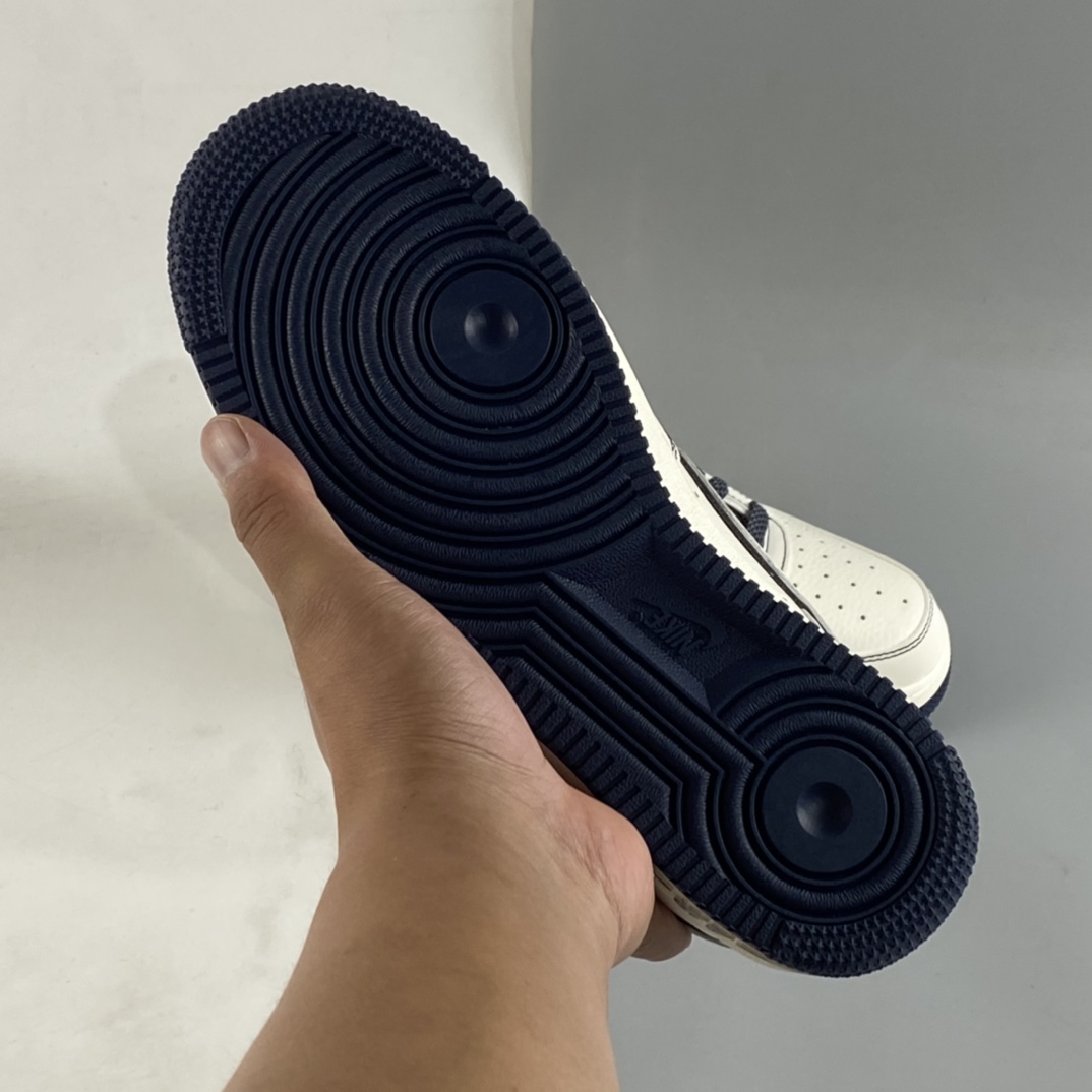 P240 Undefeated x Nike Air Force 1'07 Low 米深蓝板鞋 UN3699-033