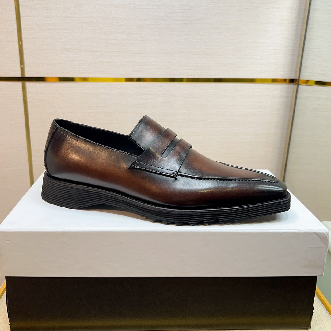 480BerlutiBerluti Zapatos de piel para hombreEste zapato excepcionalmente moderno rompe el molde con