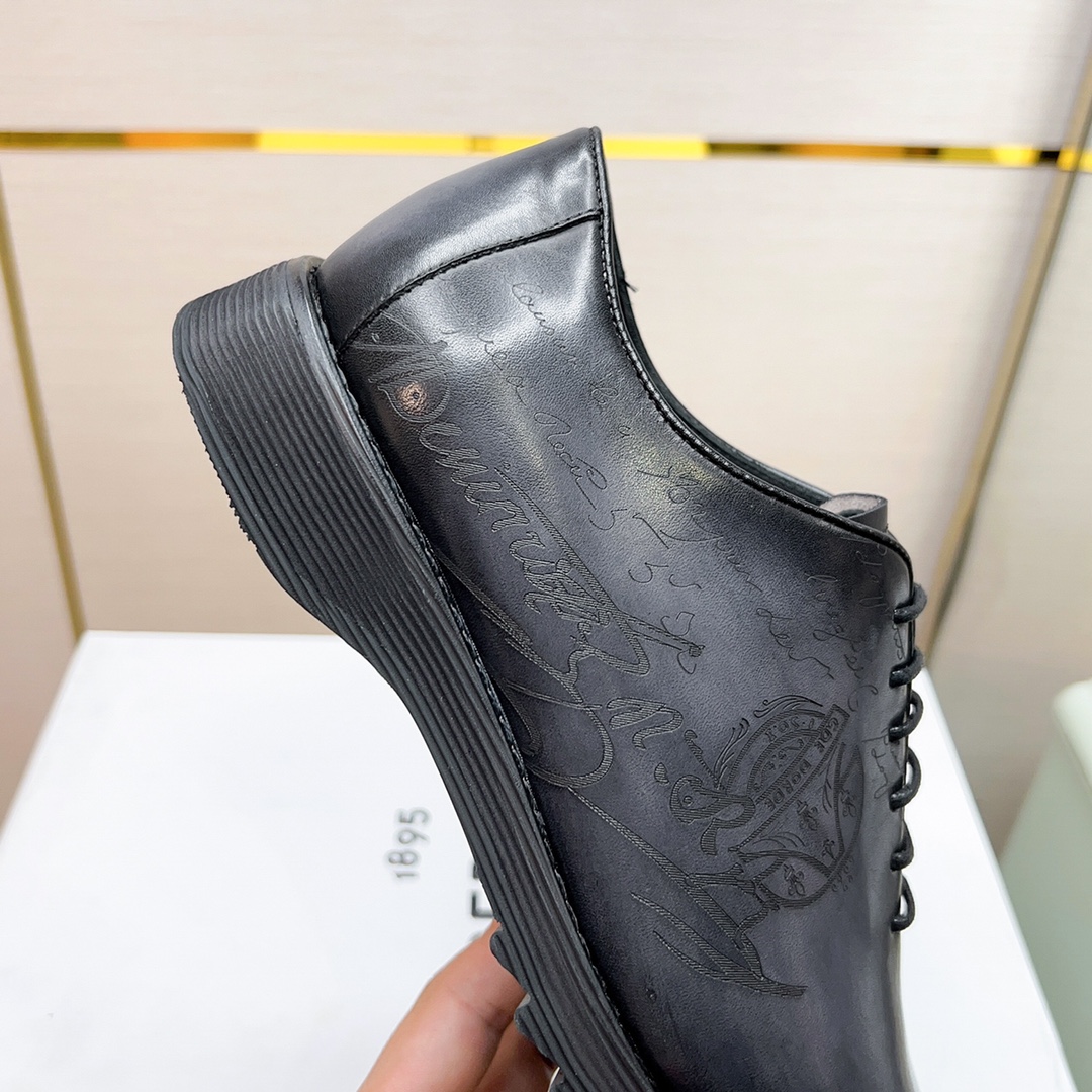 480BerlutiBerluti Zapatos de piel para hombreEste zapato excepcionalmente moderno rompe el molde con