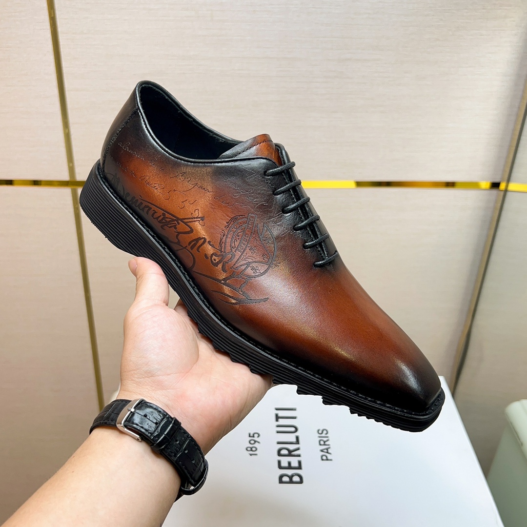 480BerlutiBerluti Zapatos de piel para hombreEste zapato excepcionalmente moderno rompe el molde con