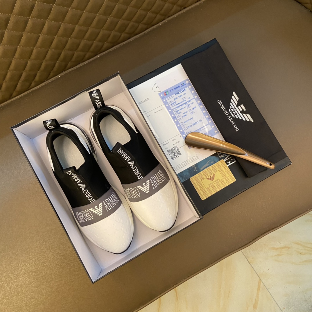 I5 Armani 阿玛尼  原版专柜潮鞋 鞋面意大利进口原版牛皮,羊皮内里,潮男年轻人必备,欧美时尚风格,无论走到那你都是亮点.1:1复刻 运动风,原单 Armani 阿玛尼 印图 懒人套脚必备 原版运动底 精品打造 适合司机驾车出行 款式简单而不失奢华,百搭,让你走到那都是亮点,男鞋码数：38-44 45定做 黑色 选