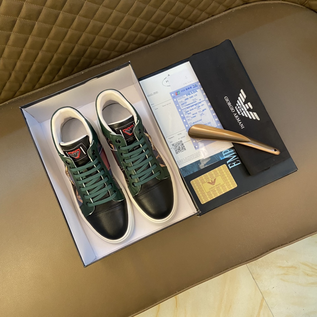 I5 Armani 阿玛尼  原版专柜高帮潮鞋 鞋面意大利进口原版牛皮,羊皮内里,潮男年轻人必备,欧美时尚风格,无论走到那你都是亮点.1:1复刻 运动风,原单 Armani 阿玛尼 印图 懒人套脚必备 原版运动底 精品打造 适合司机驾车出行 款式简单而不失奢华,百搭,让你走到那都是亮点,男鞋码数：38-44 45定做 黑色 白色 长期供实体店补货