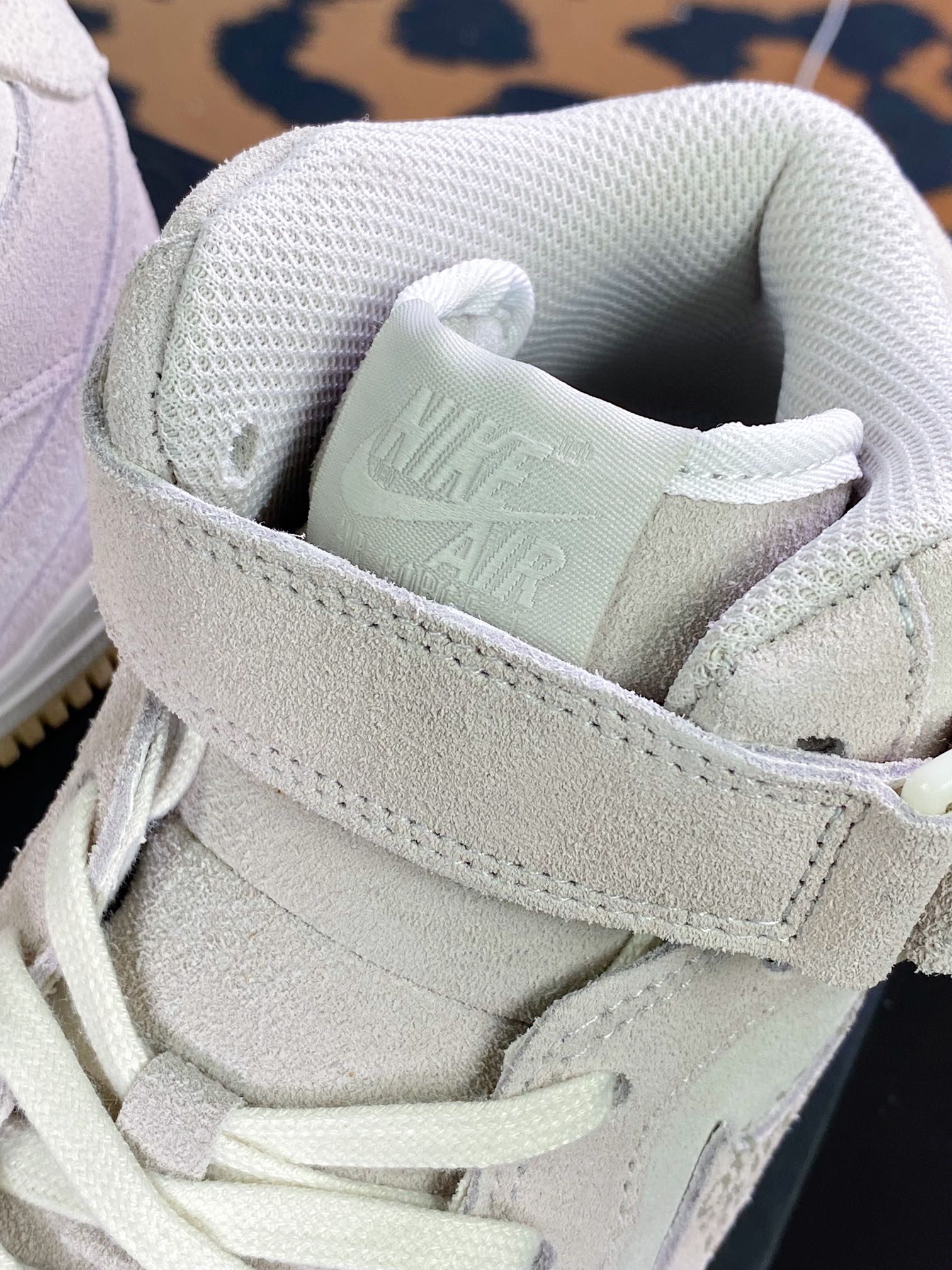 Air Force 1′07 Mid”Off-White”CW2255-100-Top High Quatity Cheap Sneakers Fashion Clothing Clothes Bags handbags Shoes of all Brand wholesale With The best Quality And Beautiful Price from China Factory Chinese suppliers wholesaler seller Air Force 1′07 Mid”Off-White”CW2255-100
