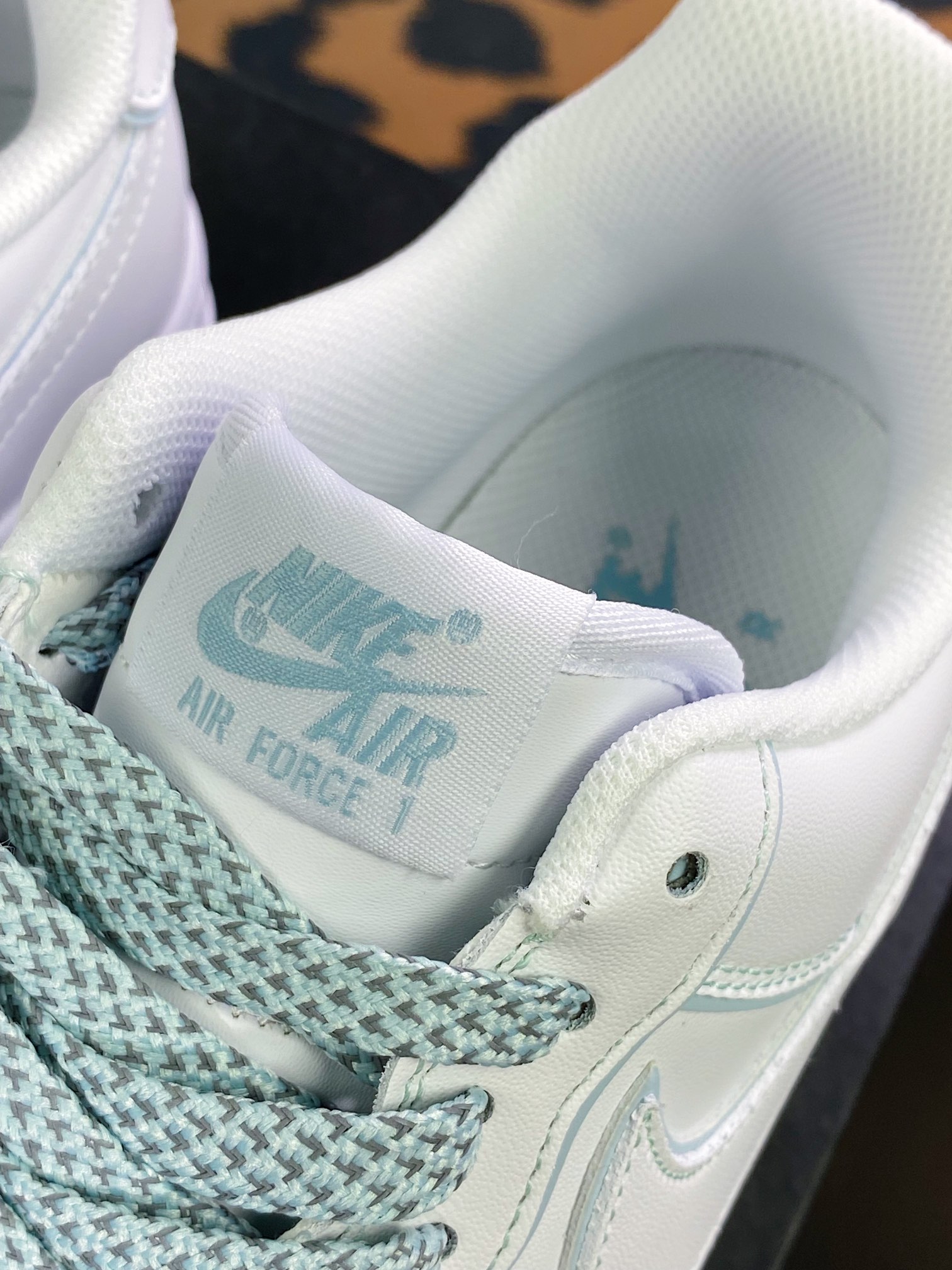 Stussy x Air Force 1′07”White/Green Laser”DT0817-029-Top High Quatity Cheap Sneakers Fashion Clothing Clothes Bags handbags Shoes of all Brand wholesale With The best Quality And Beautiful Price from China Factory Chinese suppliers wholesaler seller Stussy x Air Force 1′07”White/Green Laser”DT0817-029