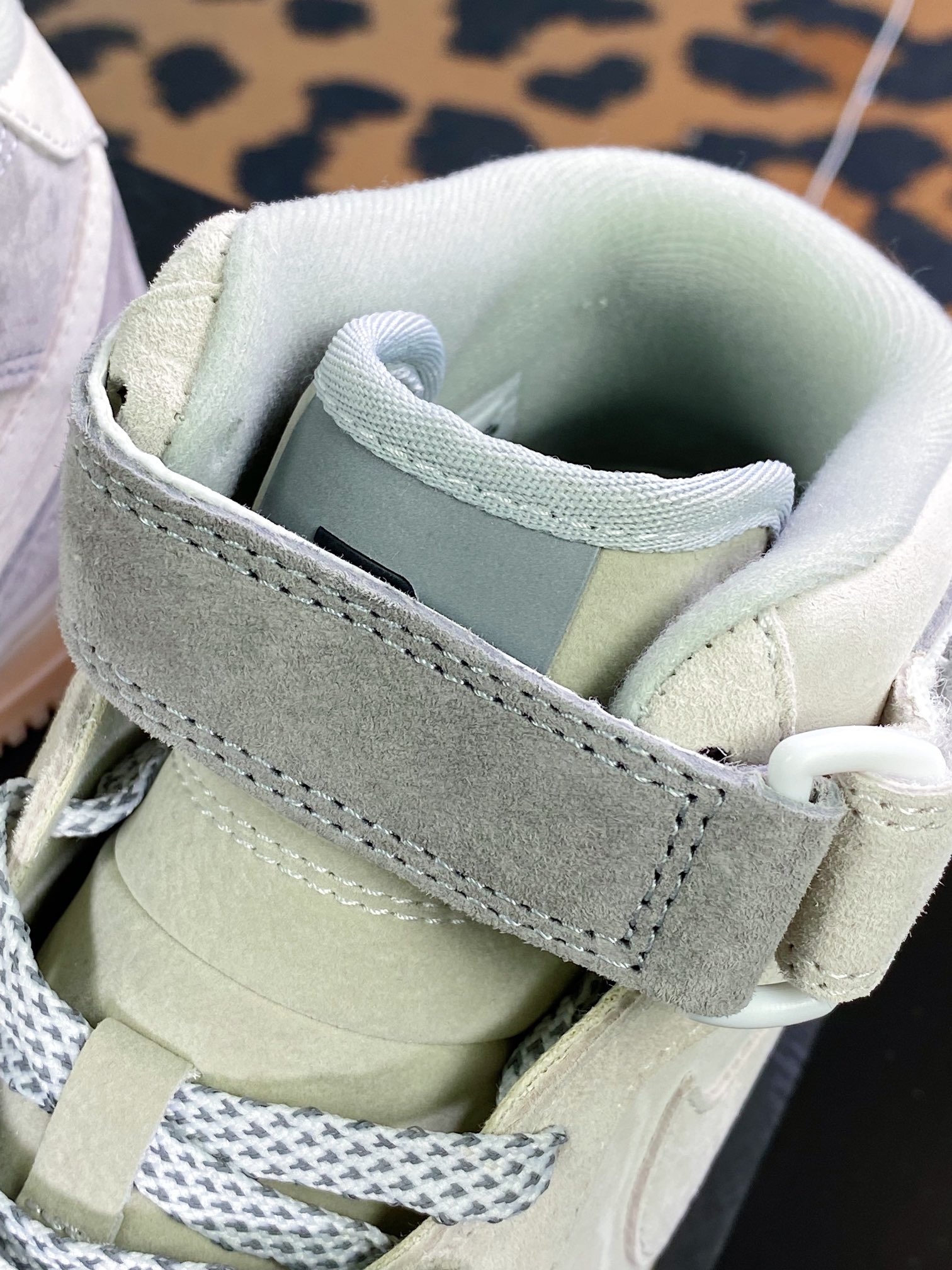 Reigning Champ x Air Force 1 '07 Mid Classic mid-cut 807618-300-Top High Quatity Cheap Sneakers Fashion Clothing Clothes Bags handbags Shoes of all Brand wholesale With The best Quality And Beautiful Price from China Factory Chinese suppliers wholesaler seller Reigning Champ x Air Force 1 '07 Mid Classic mid-cut 807618-300