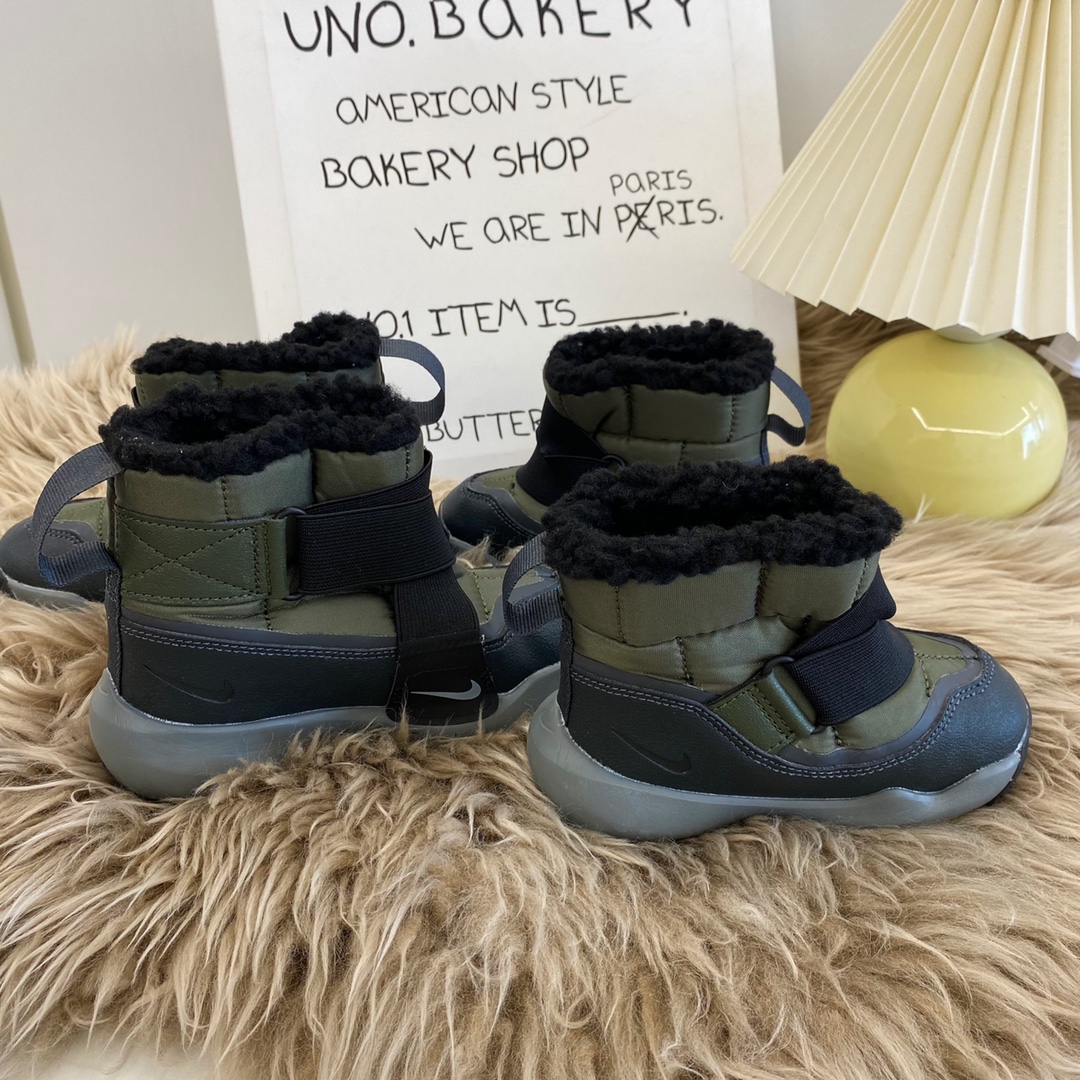 图片[9]-NK FA小飞碟雪地靴🛸24-37码 超洋气的羊羔绒小飞碟雪地靴👇🏻非常有设计感，上脚就是立马变身时尚小潮人。还很轻很软，好穿的呀！-选品中心