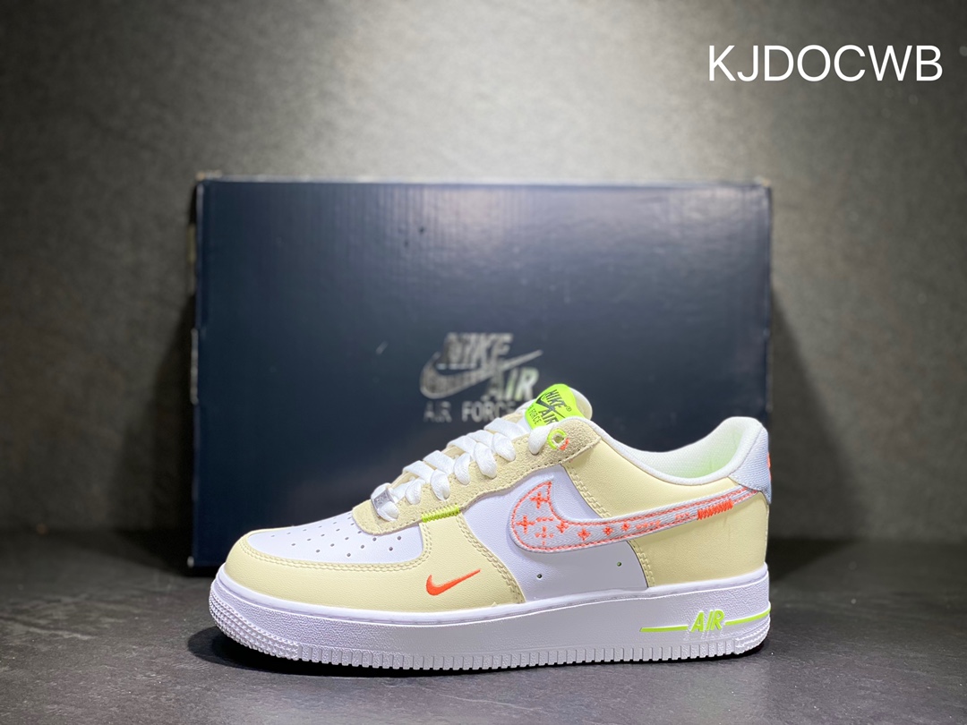 200 Nike Air Force 1 空军一号 FB1852-111