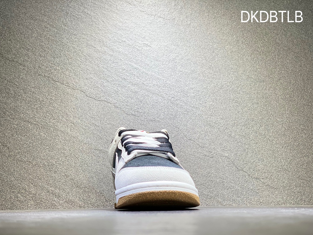 220 Nike SB dunk Low 低帮休闲运动滑板板鞋  DO9457-102