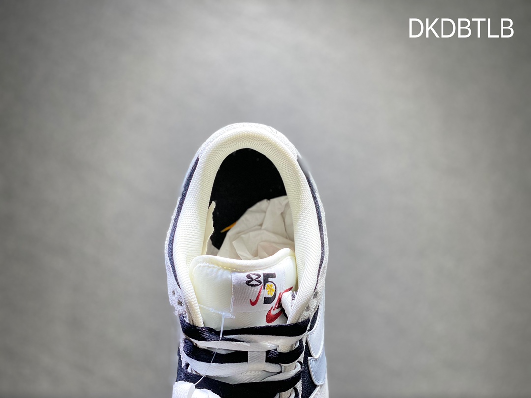 220 Nike SB dunk Low 低帮休闲运动滑板板鞋  DO9457-102