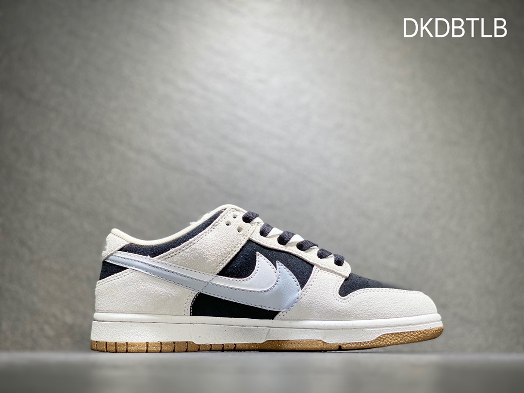 220 Nike SB dunk Low 低帮休闲运动滑板板鞋  DO9457-102