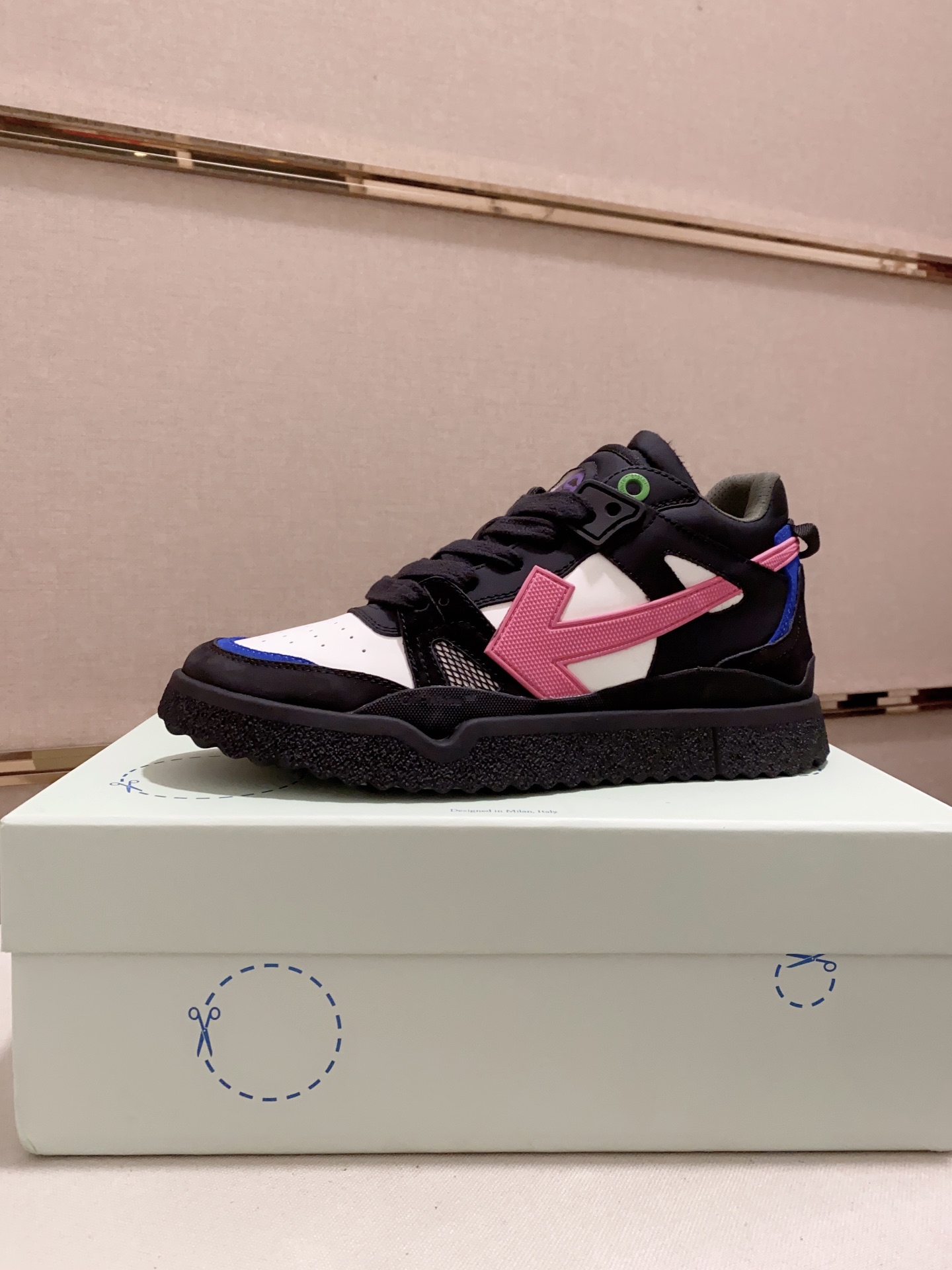 Factory price Couple models Off white explosive models of casual trainers Calidad única original de 