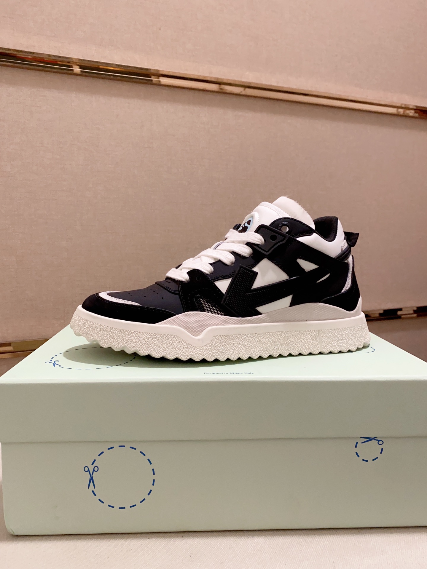 Factory price Couple models Off white explosive models of casual trainers Calidad única original de 