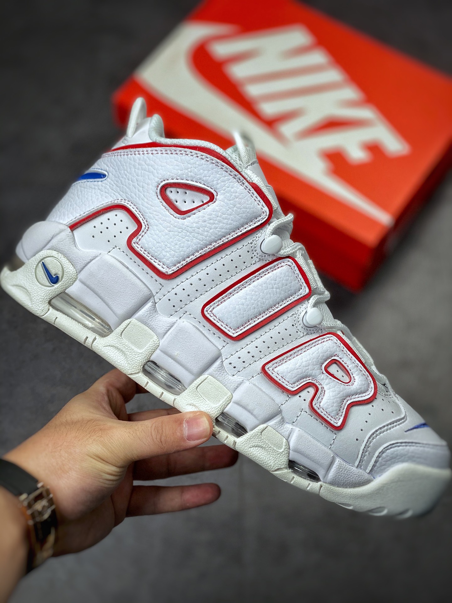 260 Air More Uptempo 代表着历史最高版本皮蓬 X2662-100