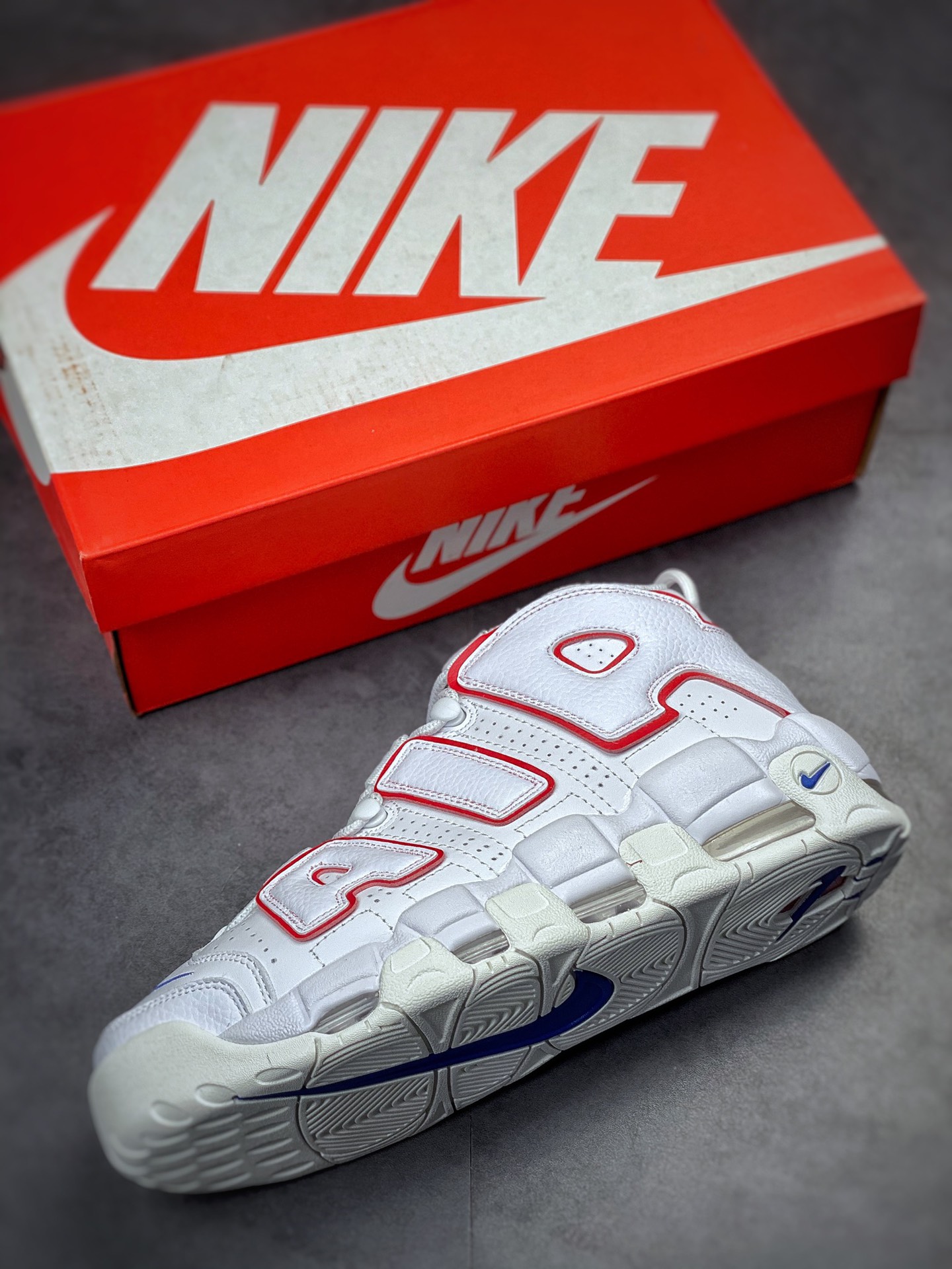 260 Air More Uptempo 代表着历史最高版本皮蓬 X2662-100