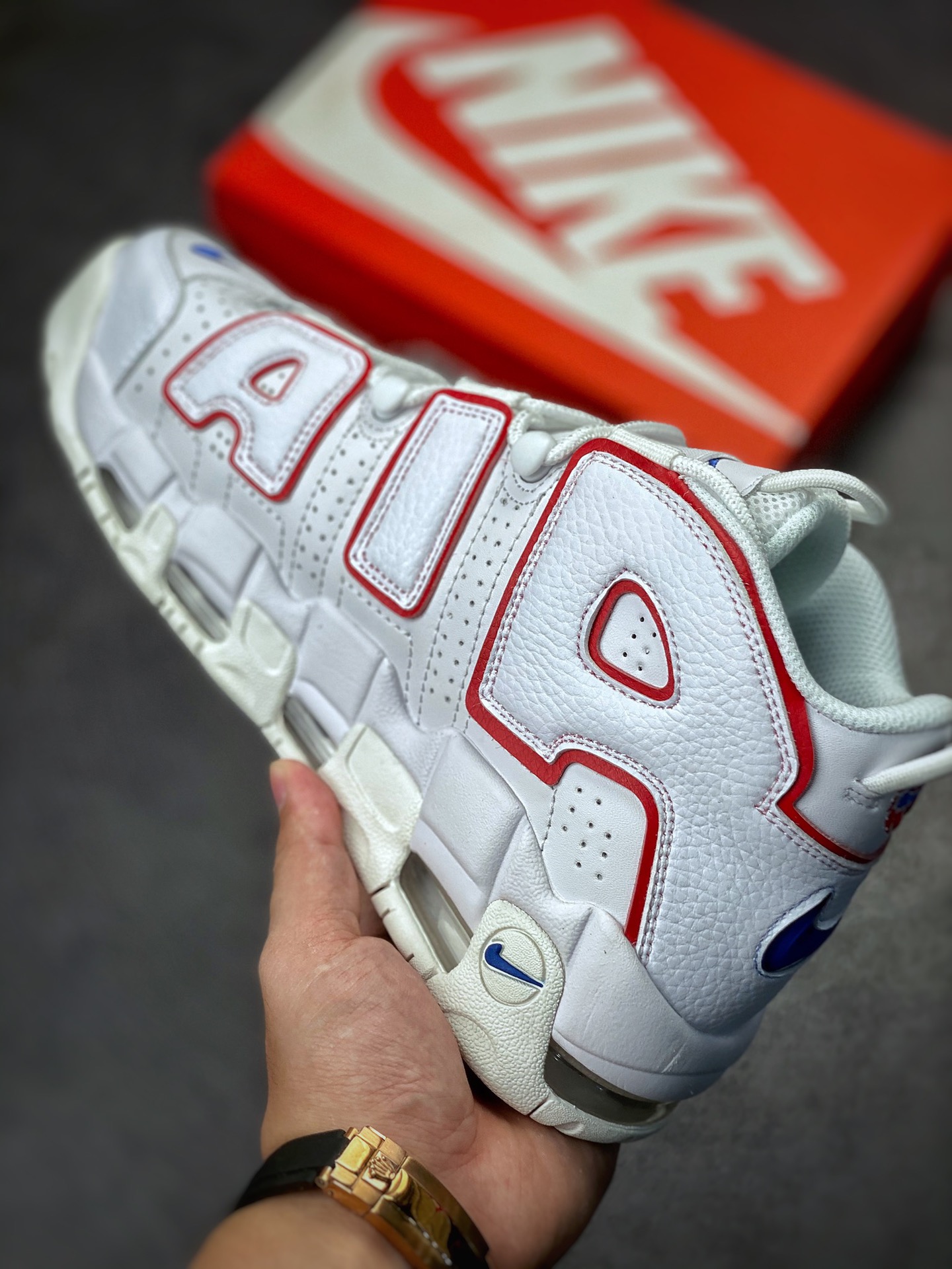 260 Air More Uptempo 代表着历史最高版本皮蓬 X2662-100