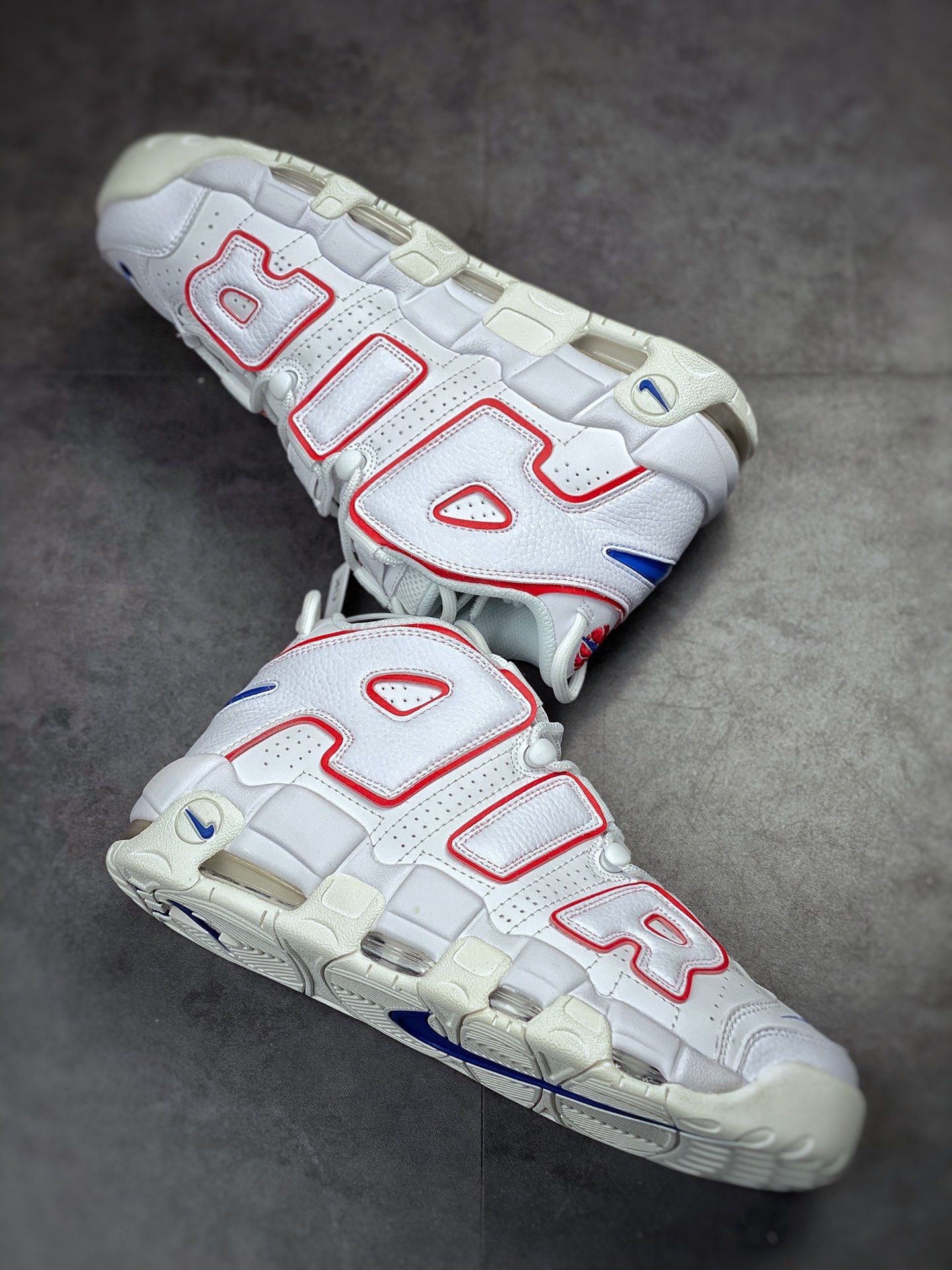 260 Air More Uptempo 代表着历史最高版本皮蓬 X2662-100