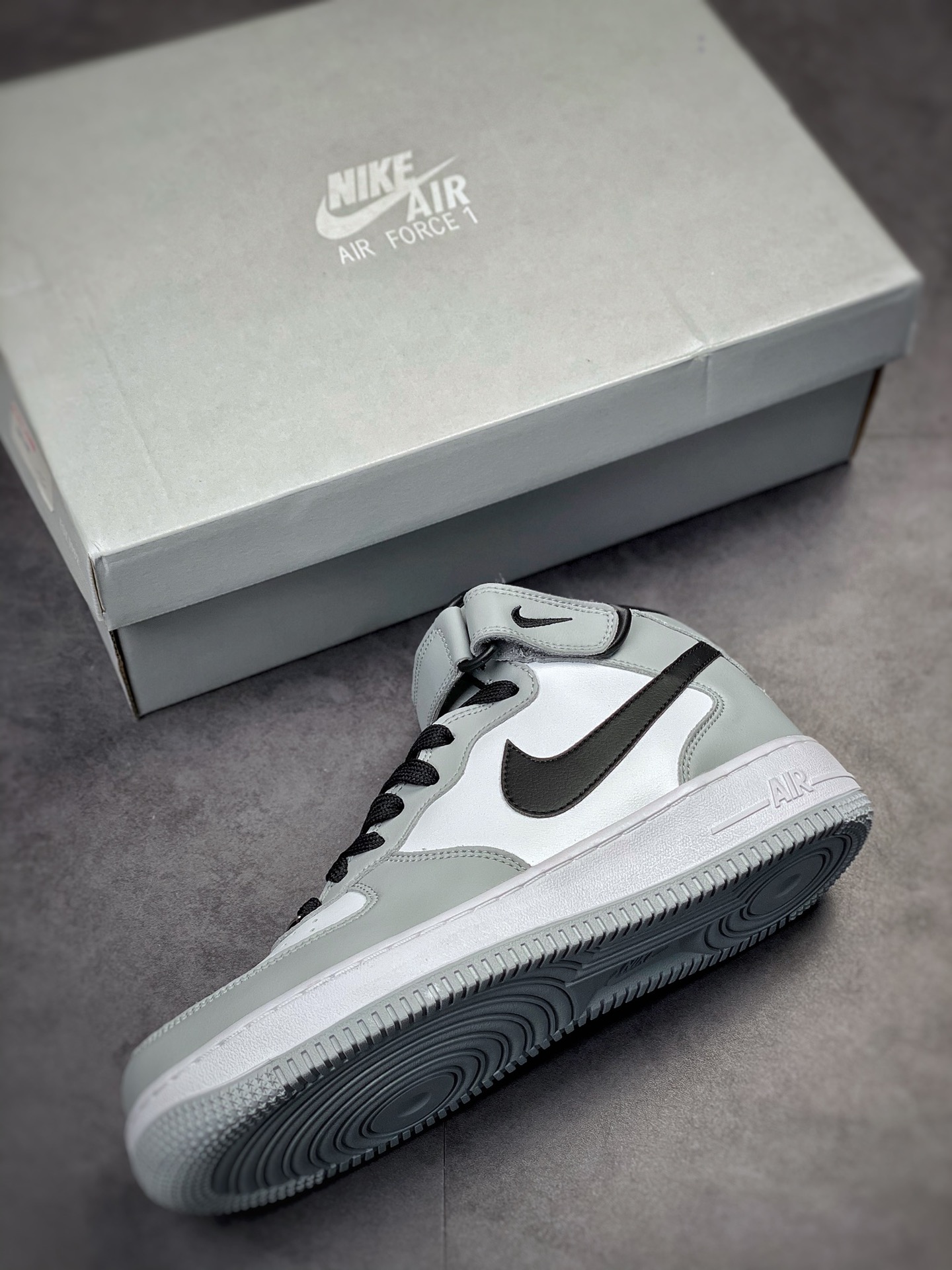 250 Nike Air Force 1 Mid 灰黑白 HG1522-016