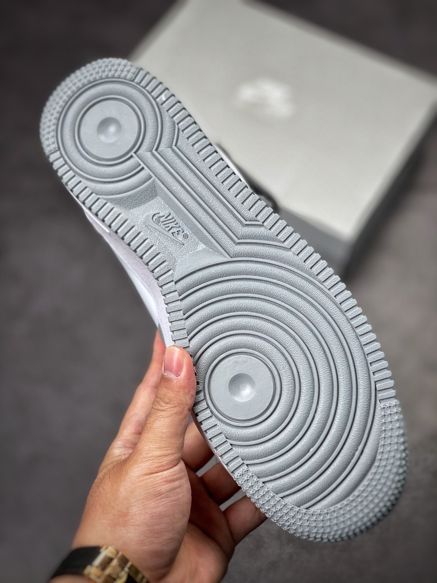 250 Nike Air Force 1 Mid 灰黑白 HG1522-016