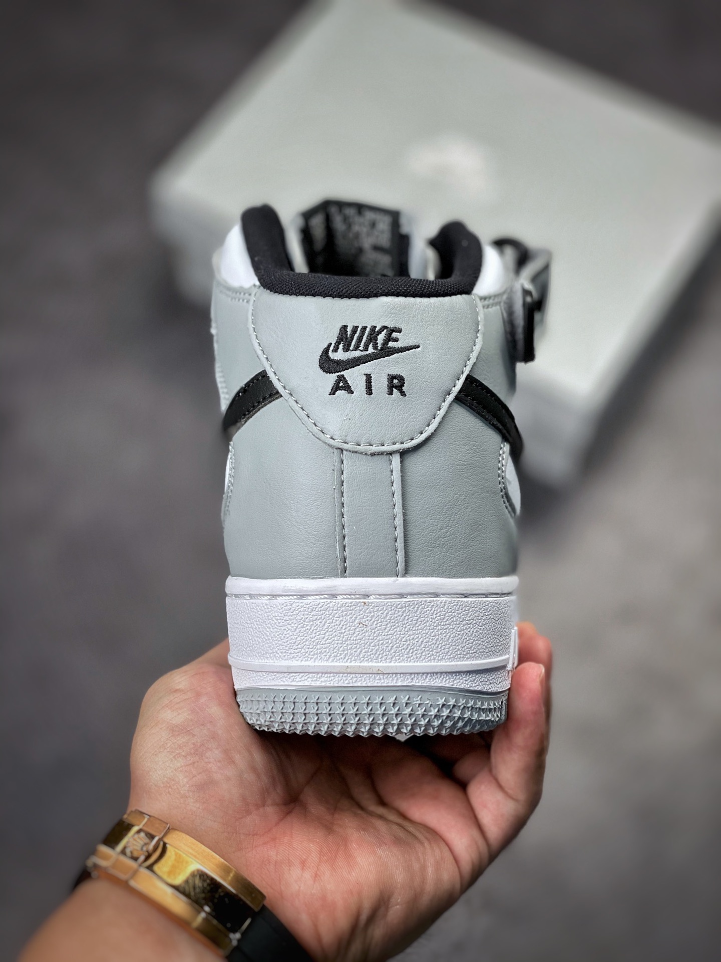 250 Nike Air Force 1 Mid 灰黑白 HG1522-016