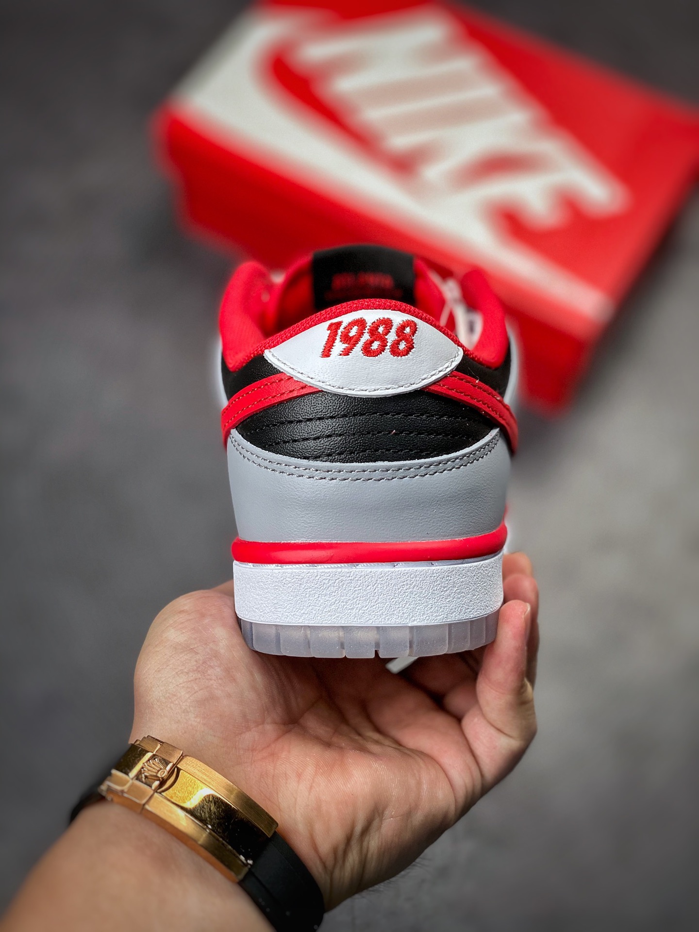 360 Nike SB Dunk Low “CAU Athletics” 黑灰红 DR6189-001