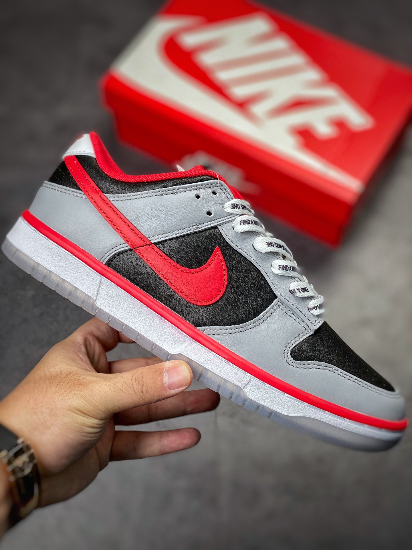 360 Nike SB Dunk Low “CAU Athletics” 黑灰红 DR6189-001