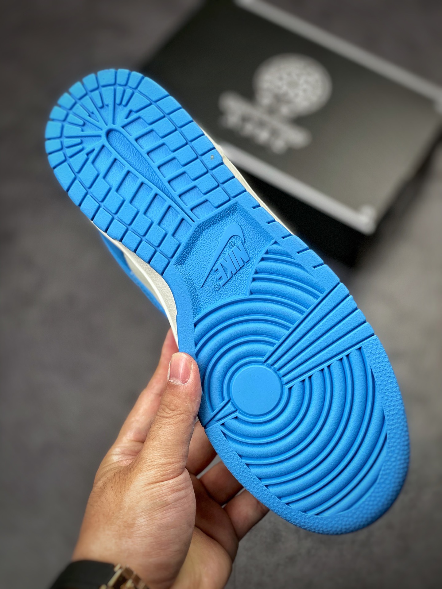 250 Nike SB Dunk Low 北卡蓝格子涂鸦DD1503-100