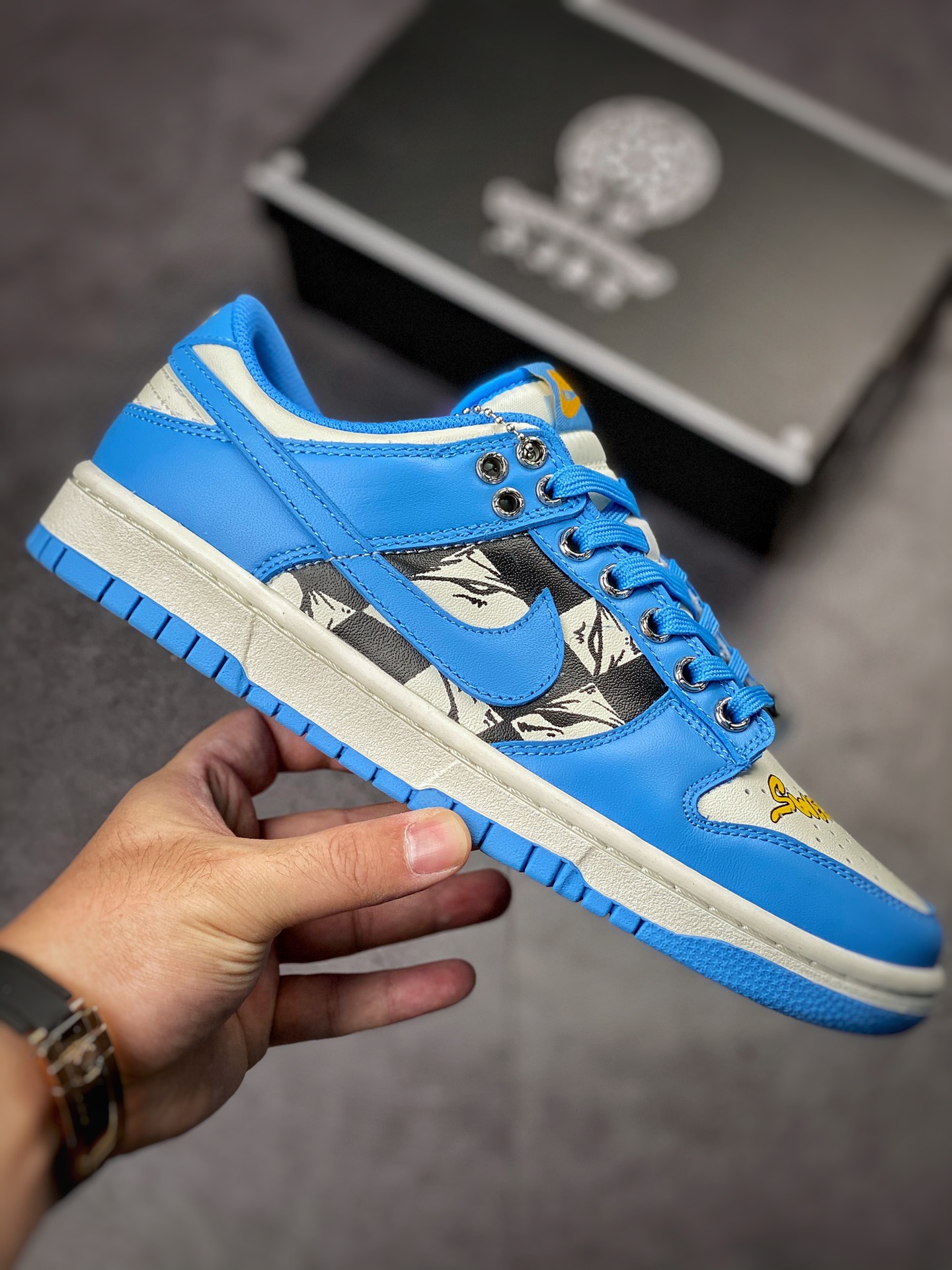 250 Nike SB Dunk Low 北卡蓝格子涂鸦DD1503-100