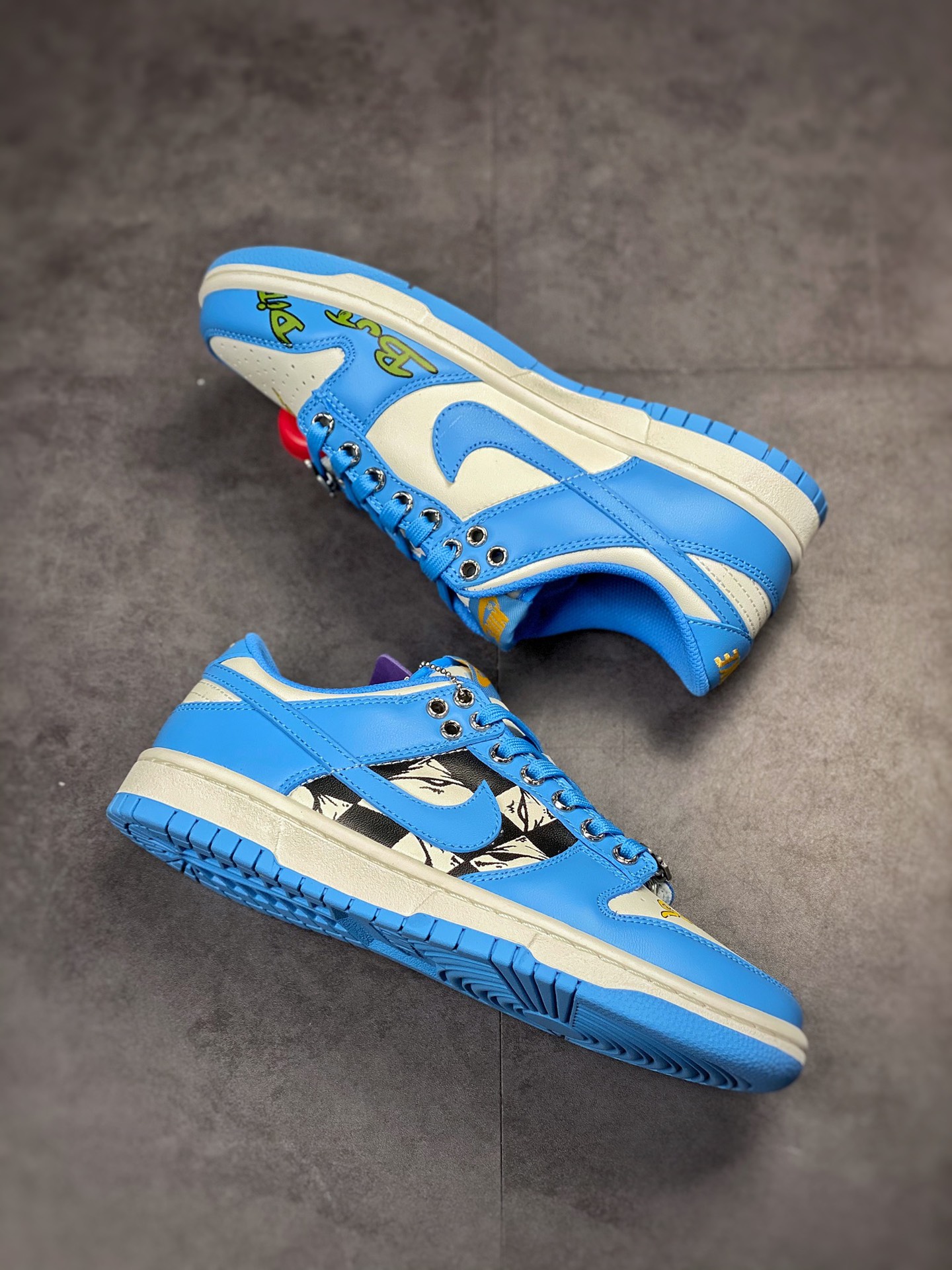 250 Nike SB Dunk Low 北卡蓝格子涂鸦DD1503-100