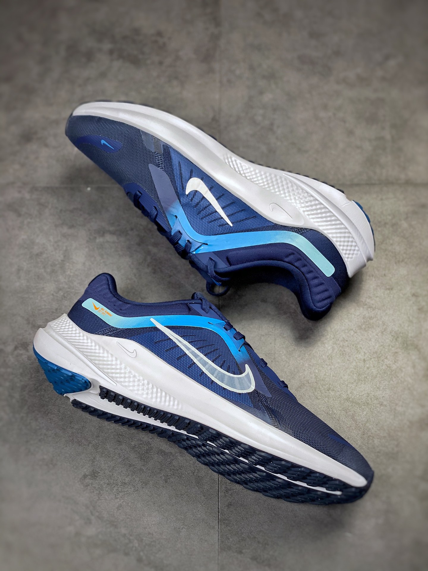 180 Nike Quest 5极速5代 网面透气 时尚休闲跑步鞋DD0204-400