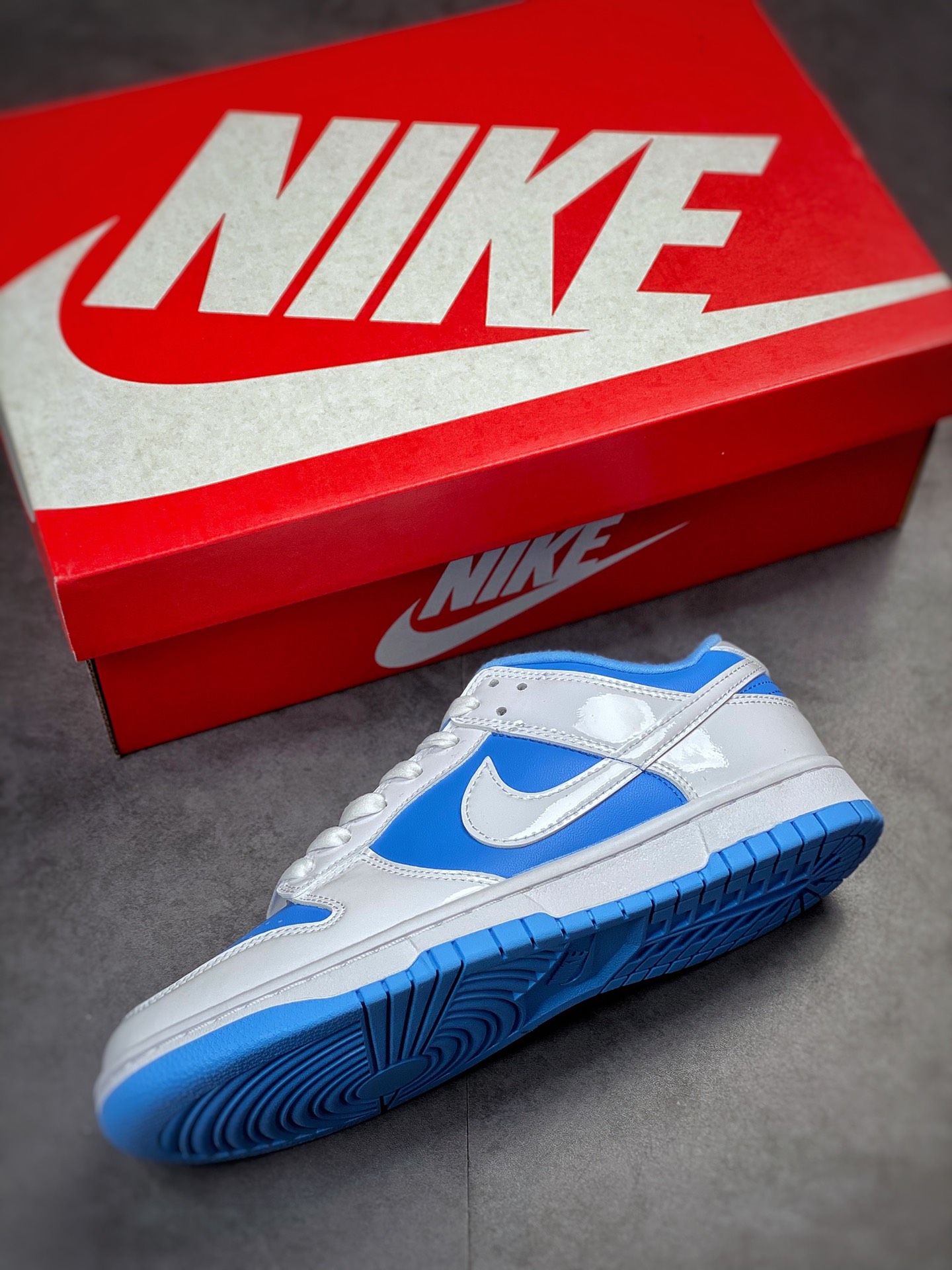 240 Nike SB Dunk Low ”Reverse UNC” 反转北卡蓝 DJ9955-101