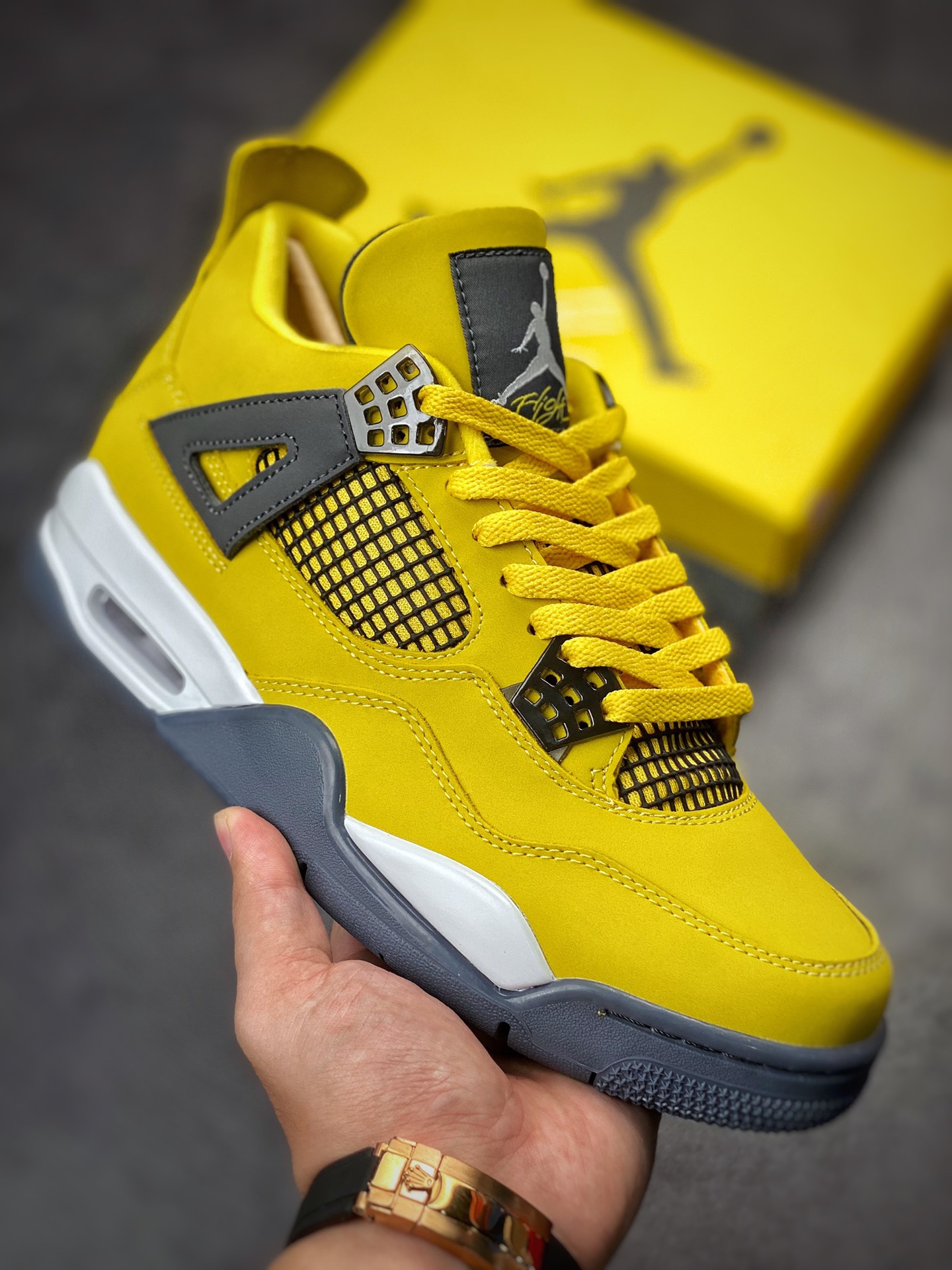 300 Air Jordan 4 Retro “Tour Yellow” 电母 CT8527-700