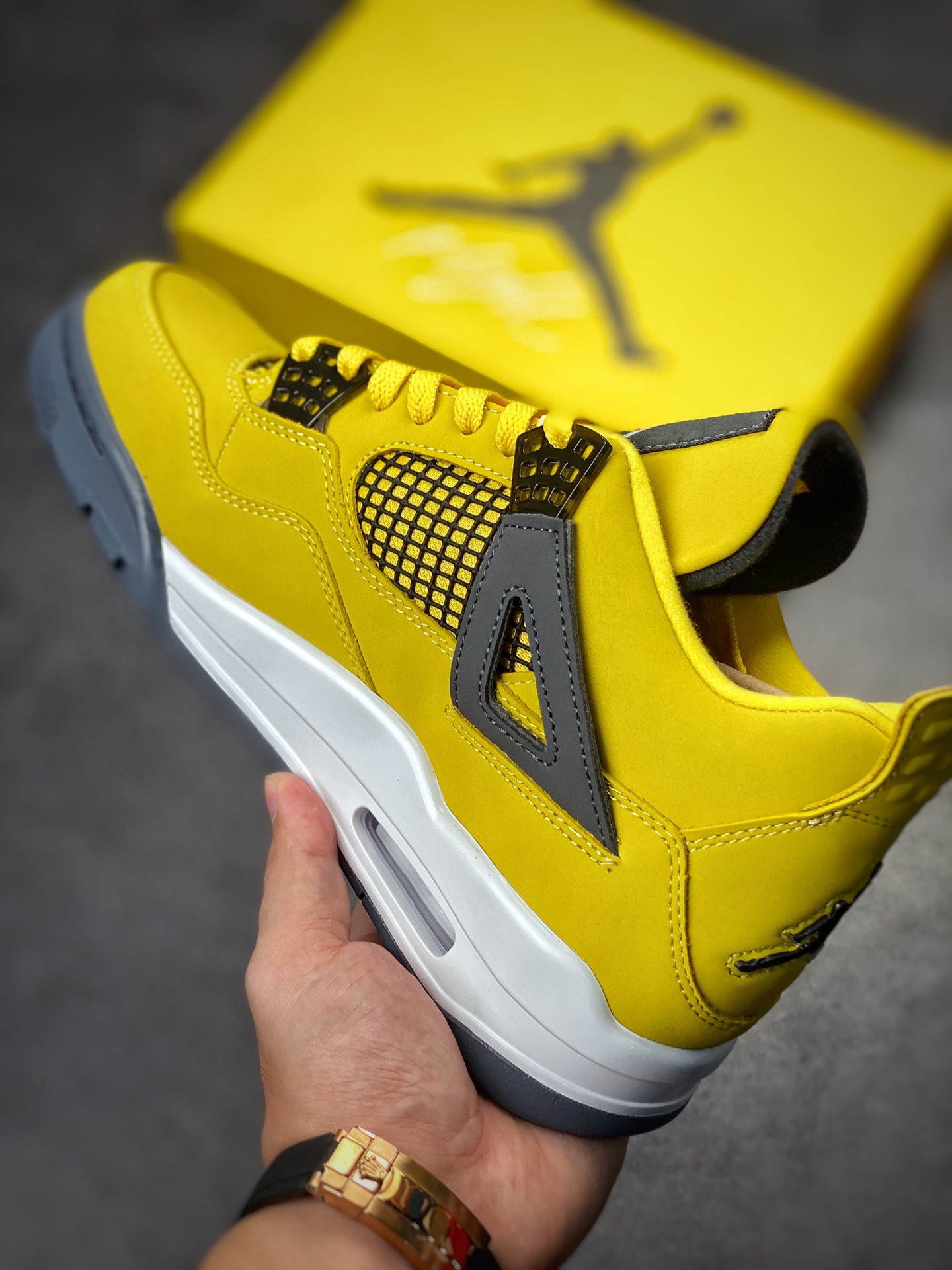 300 Air Jordan 4 Retro “Tour Yellow” 电母 CT8527-700