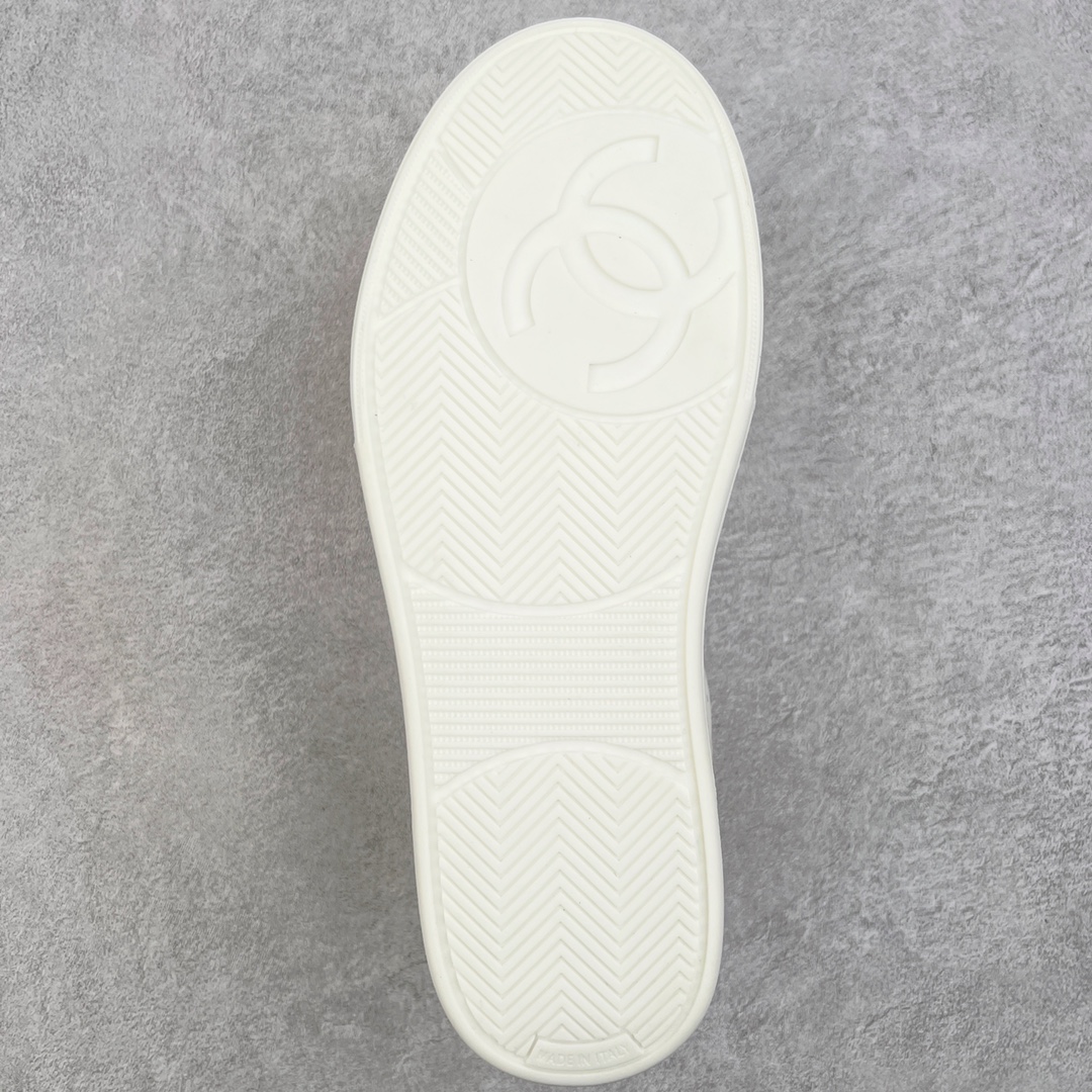 图片[9]-＃纯原福利 Chanel 22ss 香奈儿新款休闲小白鞋板鞋 经典四季通吃款 网红博主小姐姐们的挚爱 社交平台的各种夸赞 人气超高质感透气超级春夏 看到这期总能唤起少女内心对时髦的诉求 最新羊皮材质 上脚时髦感十足 容易打理配送专柜精美包装 原版定制进口羊皮材质 定制透气网里 原版开模TPU拼色大底 尺码对应库存‼️-选品中心