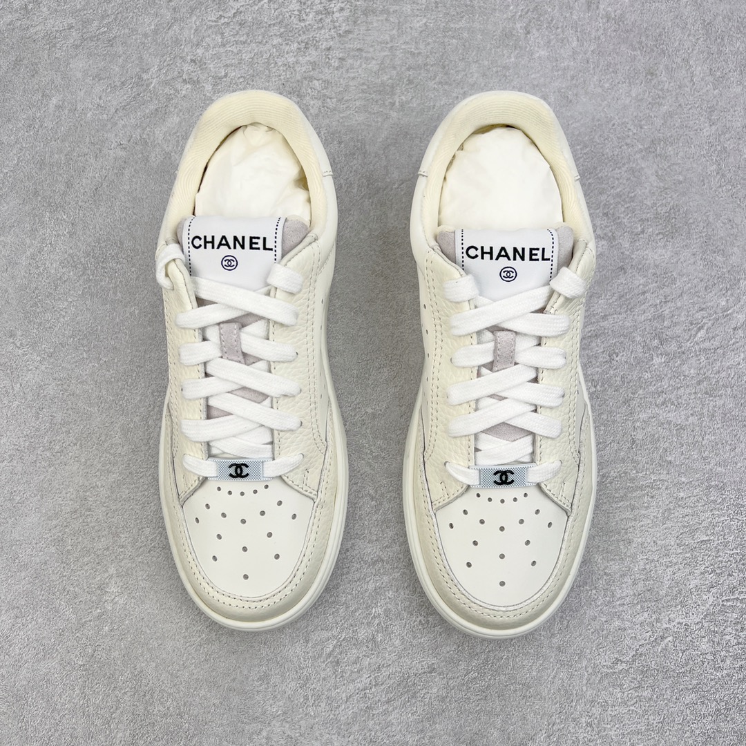 图片[2]-＃纯原福利 Chanel 22ss 香奈儿新款休闲小白鞋板鞋 经典四季通吃款 网红博主小姐姐们的挚爱 社交平台的各种夸赞 人气超高质感透气超级春夏 看到这期总能唤起少女内心对时髦的诉求 最新羊皮材质 上脚时髦感十足 容易打理配送专柜精美包装 原版定制进口羊皮材质 定制透气网里 原版开模TPU拼色大底 尺码对应库存‼️-选品中心