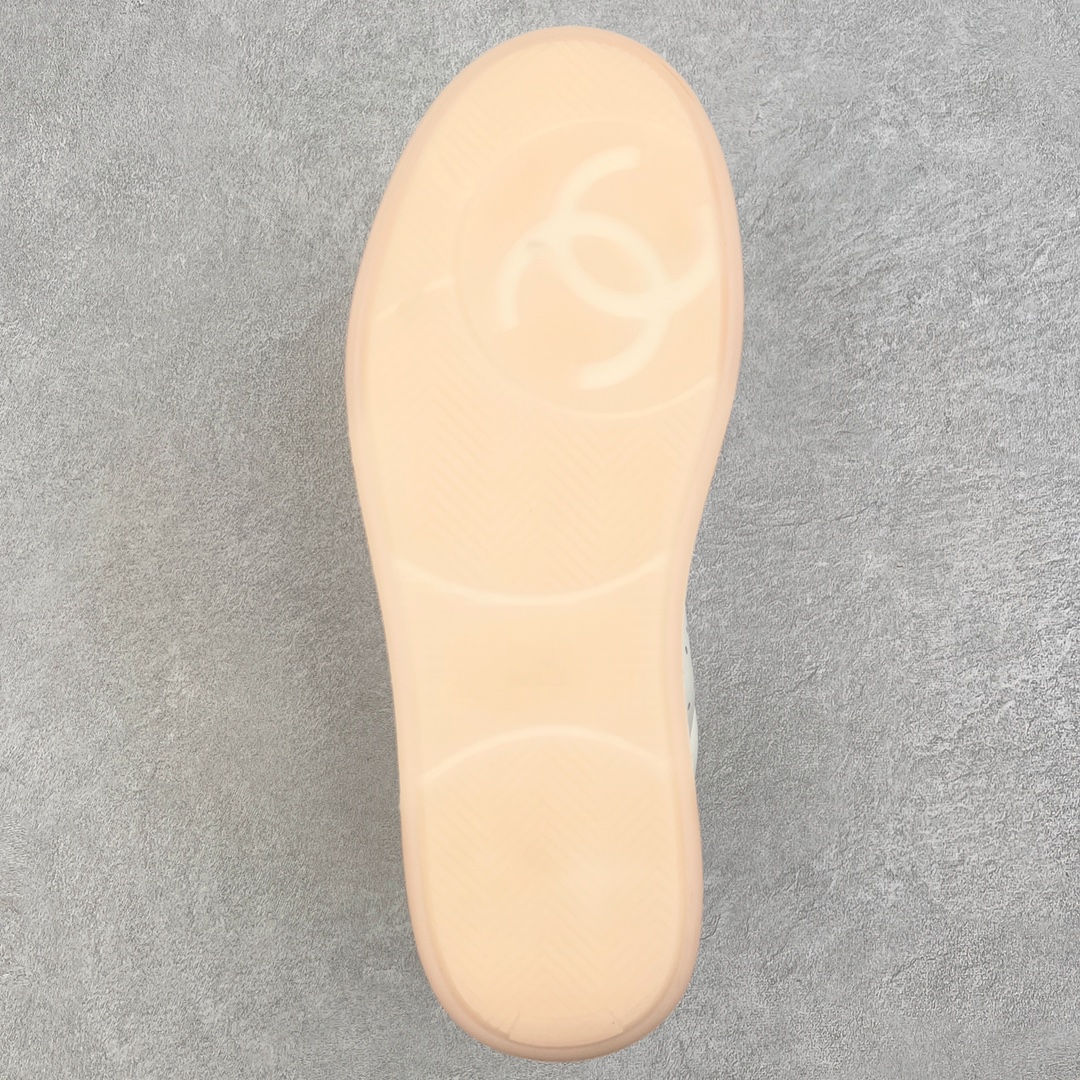 图片[9]-＃纯原福利 Chanel 22ss 香奈儿新款休闲小白鞋板鞋 经典四季通吃款 网红博主小姐姐们的挚爱 社交平台的各种夸赞 人气超高质感透气超级春夏 看到这期总能唤起少女内心对时髦的诉求 最新羊皮材质 上脚时髦感十足 容易打理配送专柜精美包装 原版定制进口羊皮材质 定制透气网里 原版开模TPU拼色大底 尺码对应库存‼️-选品中心