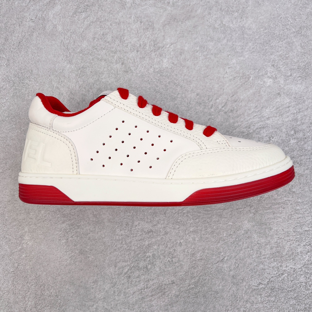 #纯原福利 Chanel 22ss 香奈儿新款休闲小白鞋板鞋 经典四季通吃款 网红博主小姐姐们的挚爱 社交平台的各种夸赞 人气超高质感透气超级春夏 看到这期总能唤起少女内心对时髦的诉求 最新羊皮材质 上脚时髦感十足 容易打理配送专柜精美包装 原版定制进口羊皮材质 定制透气网里 原版开模TPU拼色大底 尺码对应库存‼️-选品中心