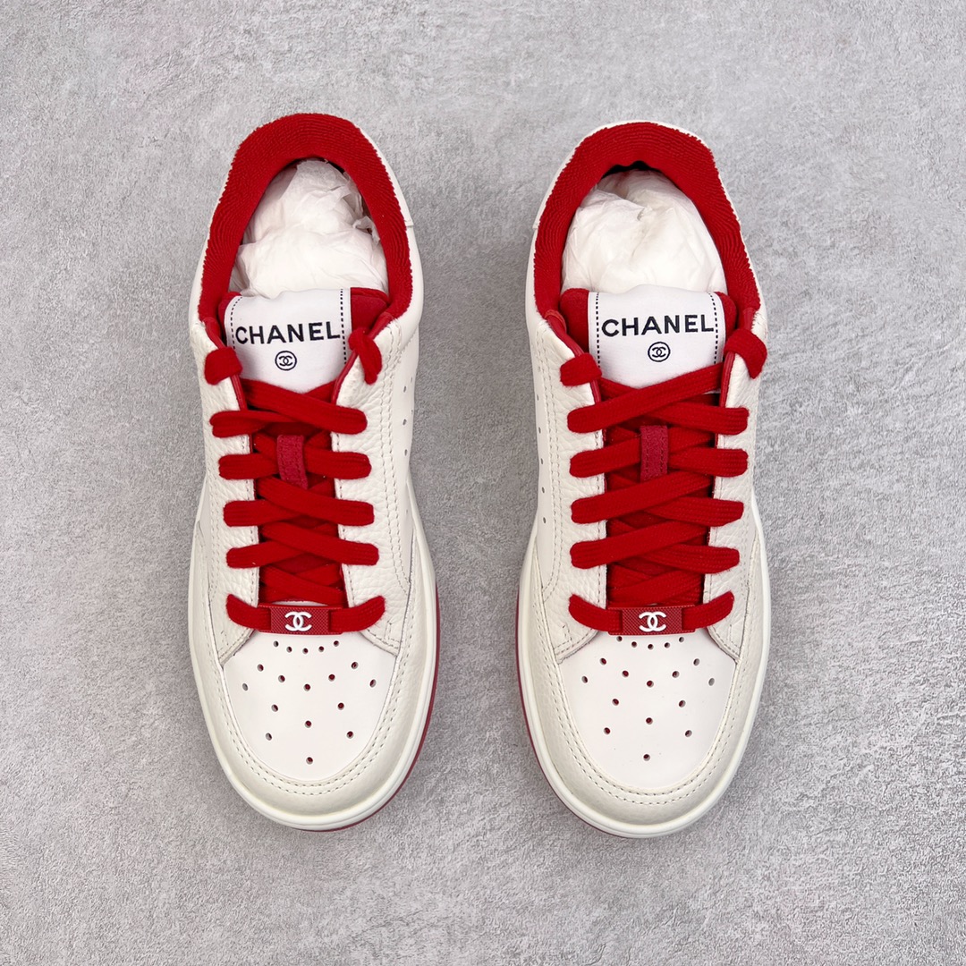图片[2]-＃纯原福利 Chanel 22ss 香奈儿新款休闲小白鞋板鞋 经典四季通吃款 网红博主小姐姐们的挚爱 社交平台的各种夸赞 人气超高质感透气超级春夏 看到这期总能唤起少女内心对时髦的诉求 最新羊皮材质 上脚时髦感十足 容易打理配送专柜精美包装 原版定制进口羊皮材质 定制透气网里 原版开模TPU拼色大底 尺码对应库存‼️-选品中心