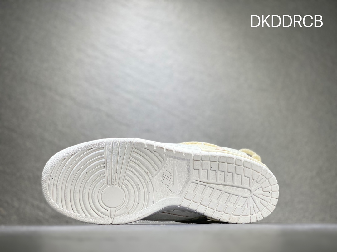 240 Nike Dunk Low Disrupt 2 羊了个羊 DH4402-100