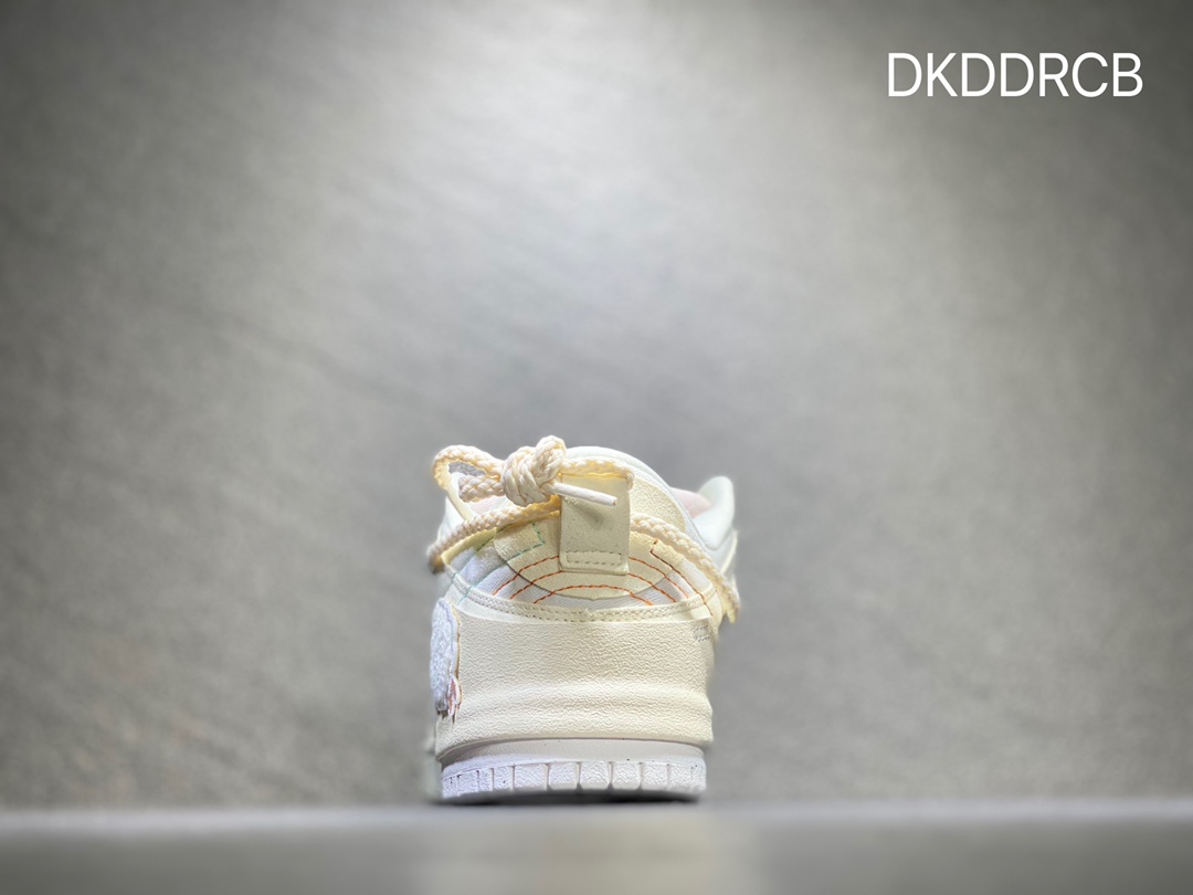 240 Nike Dunk Low Disrupt 2 羊了个羊 DH4402-100