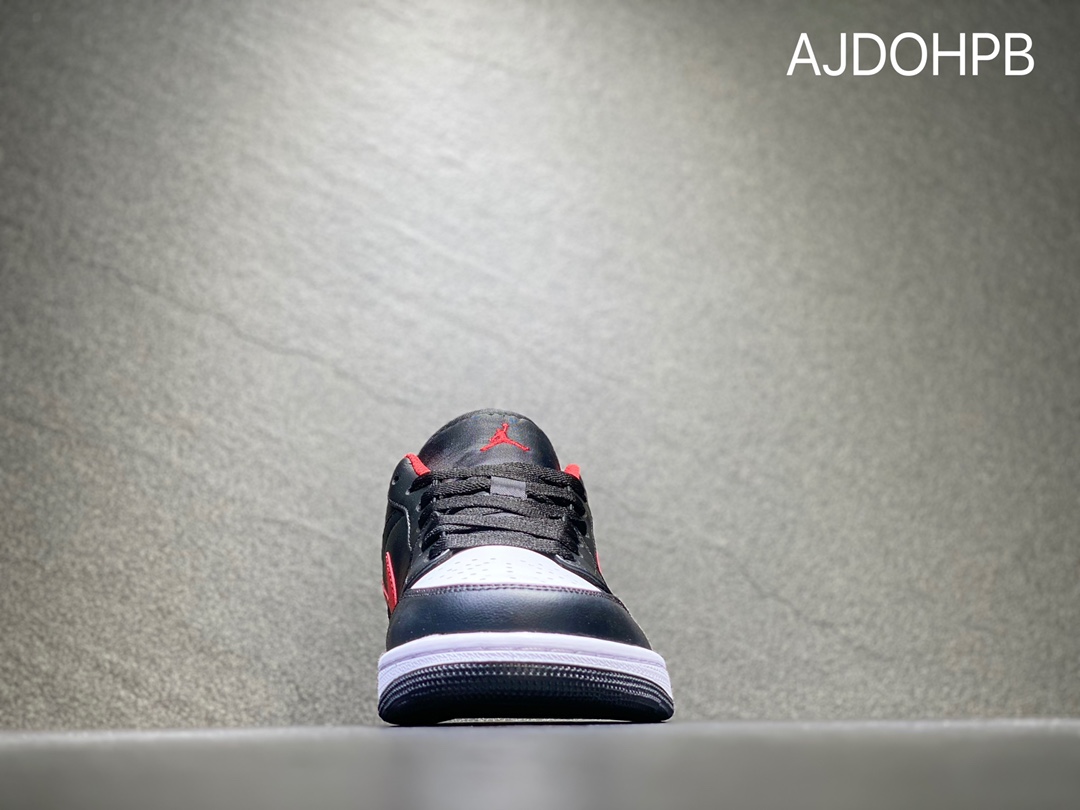 200 NIKE Air Jordan 1 Low 乔丹低帮休闲板鞋553558-063