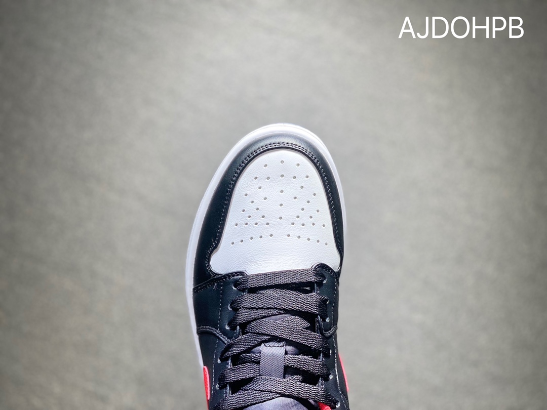 200 NIKE Air Jordan 1 Low 乔丹低帮休闲板鞋553558-063