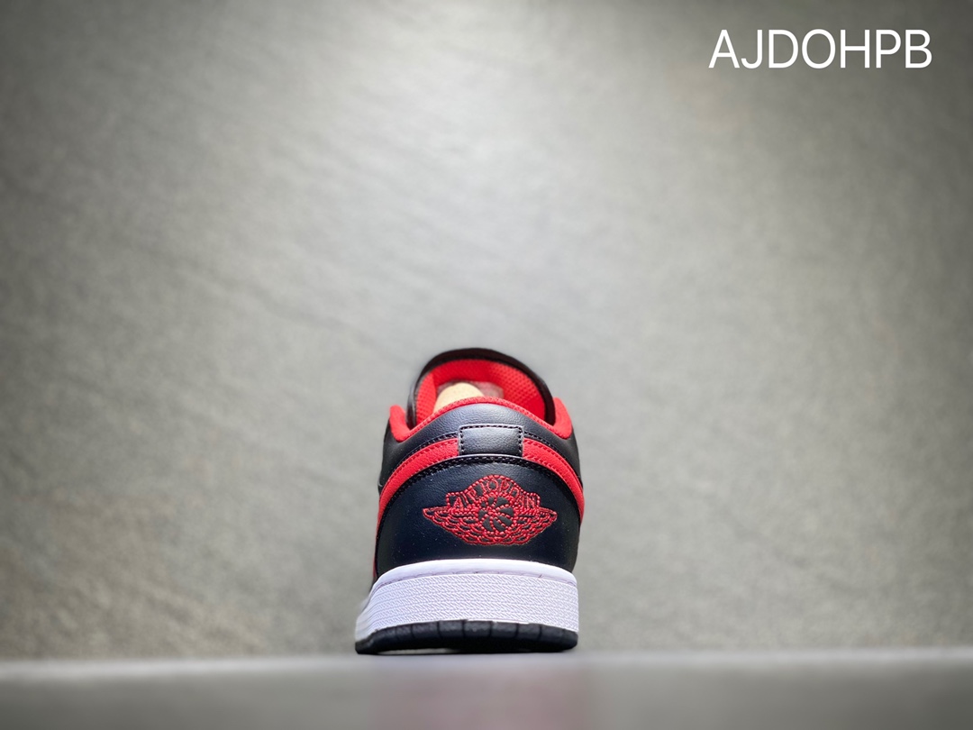 200 NIKE Air Jordan 1 Low 乔丹低帮休闲板鞋553558-063