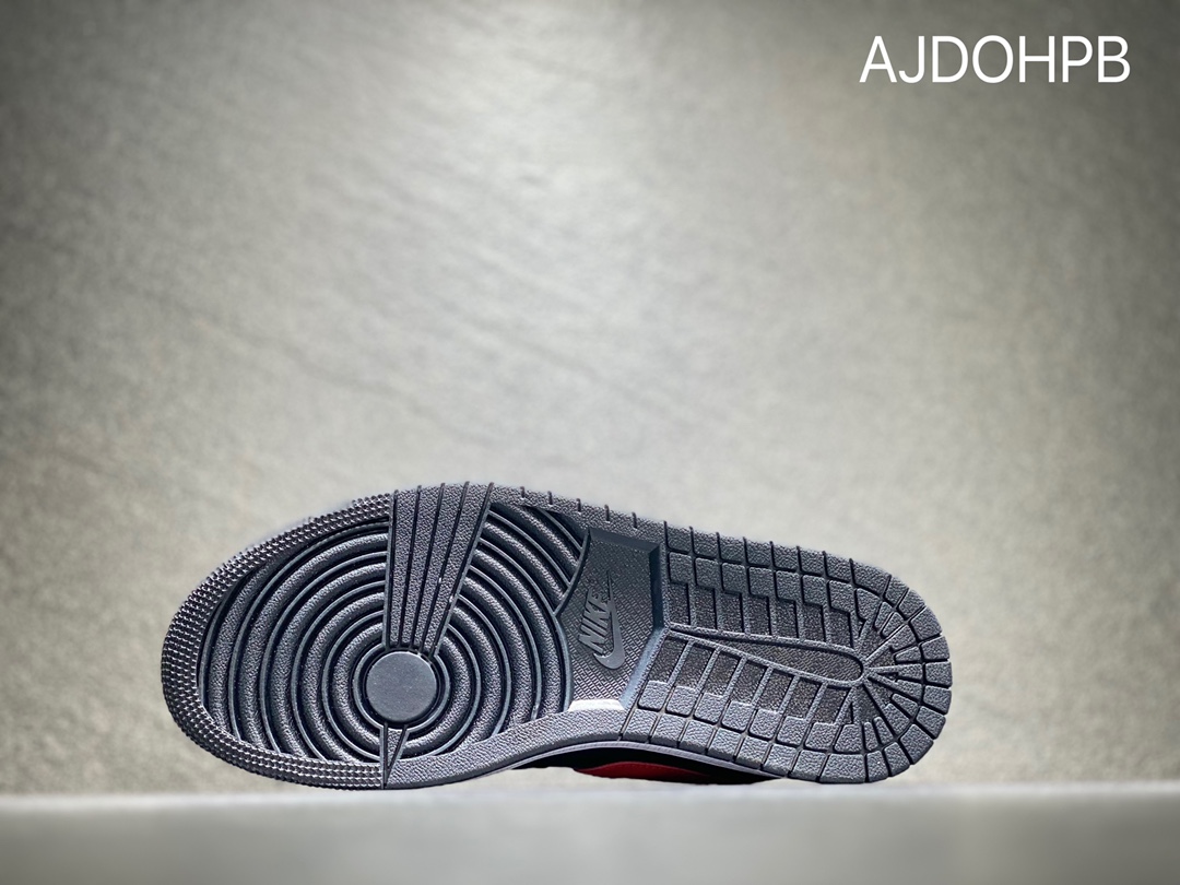 200 NIKE Air Jordan 1 Low 乔丹低帮休闲板鞋553558-063