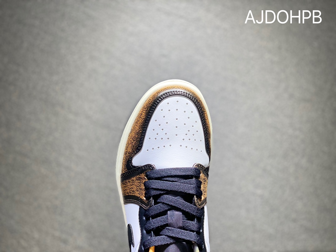 200 NIKE Air Jordan 1 Low 乔丹低帮休闲板鞋  DQ8421-001