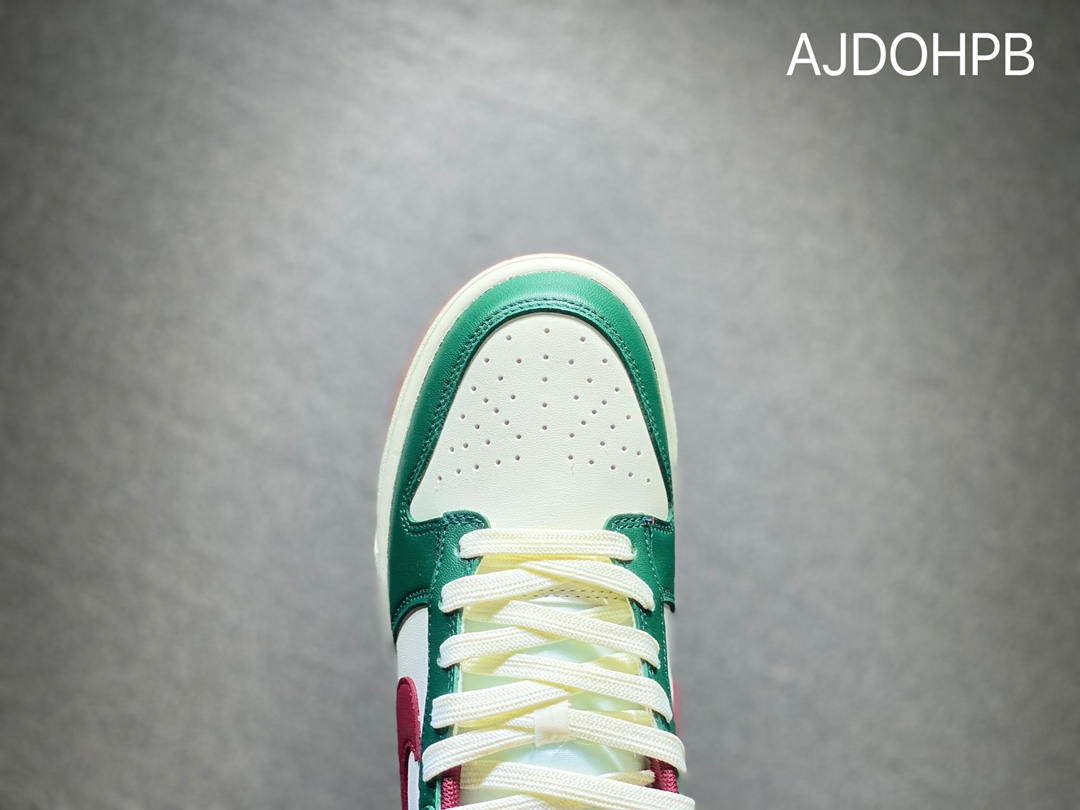 200 Nike SB dunk Low 低帮休闲运动滑板板鞋  FB7160-141