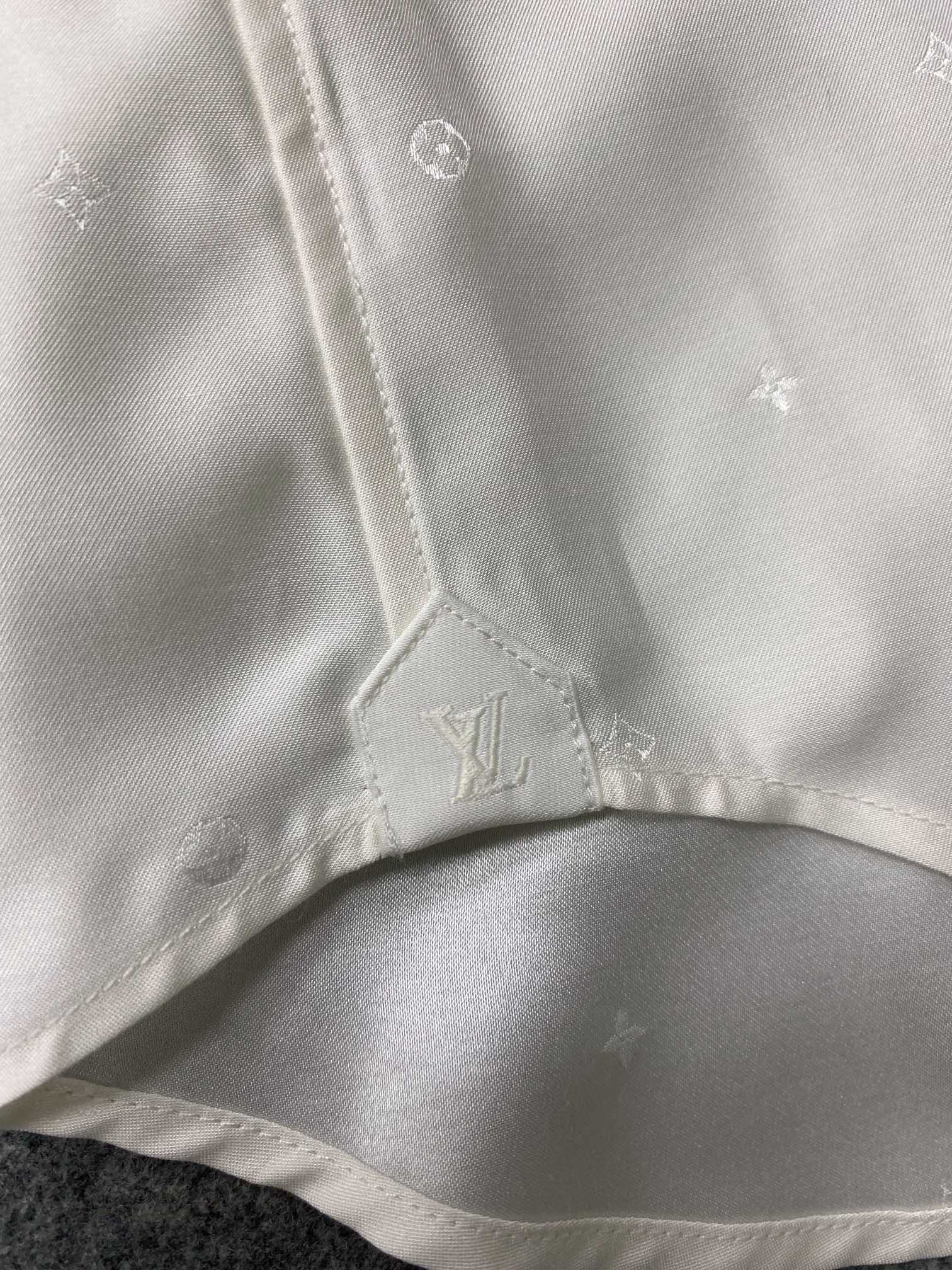 루이비통 여성 셔츠 129764 Louis Vuitton Shirt 썸네일 이미지