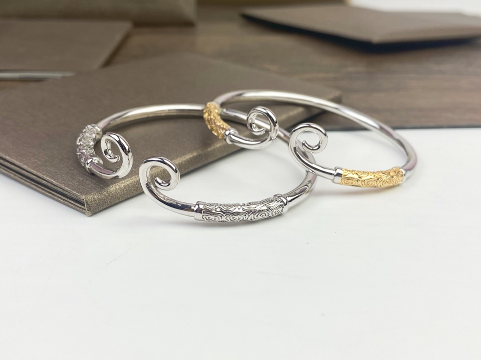 Allergy-Free Two-Tone Bracelet Ring with Cloud-Colored Gold Plating - 图片 2