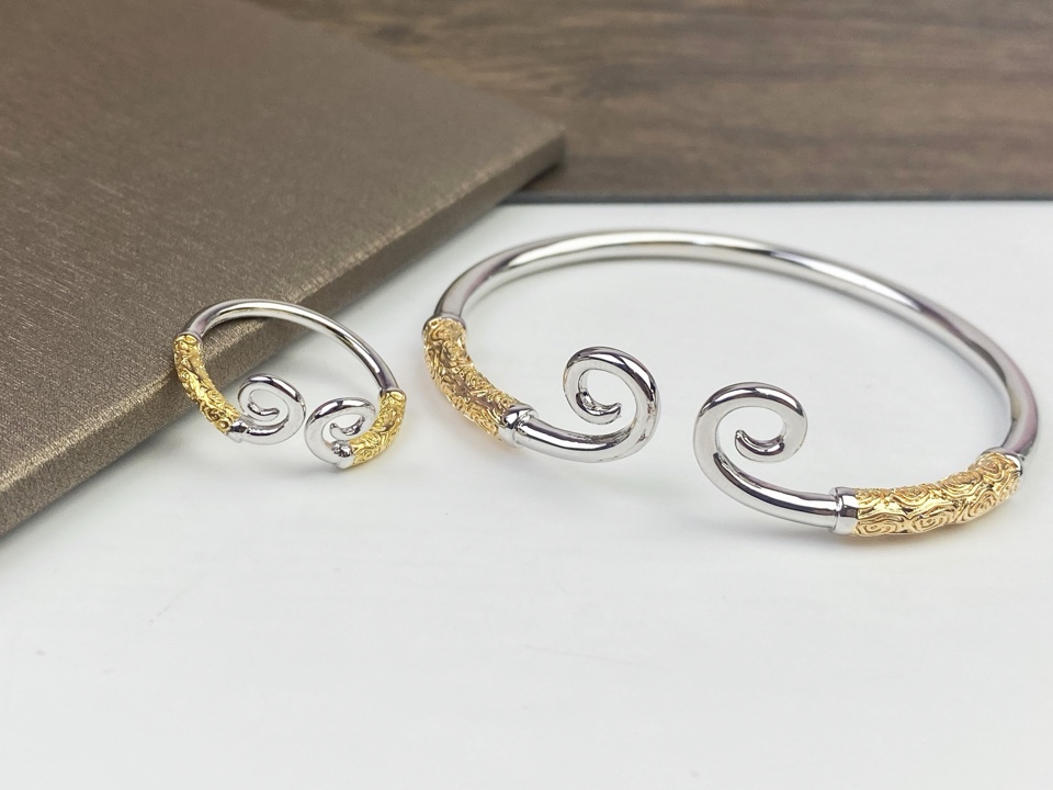 Allergy-Free Two-Tone Bracelet Ring with Cloud-Colored Gold Plating - 图片 9